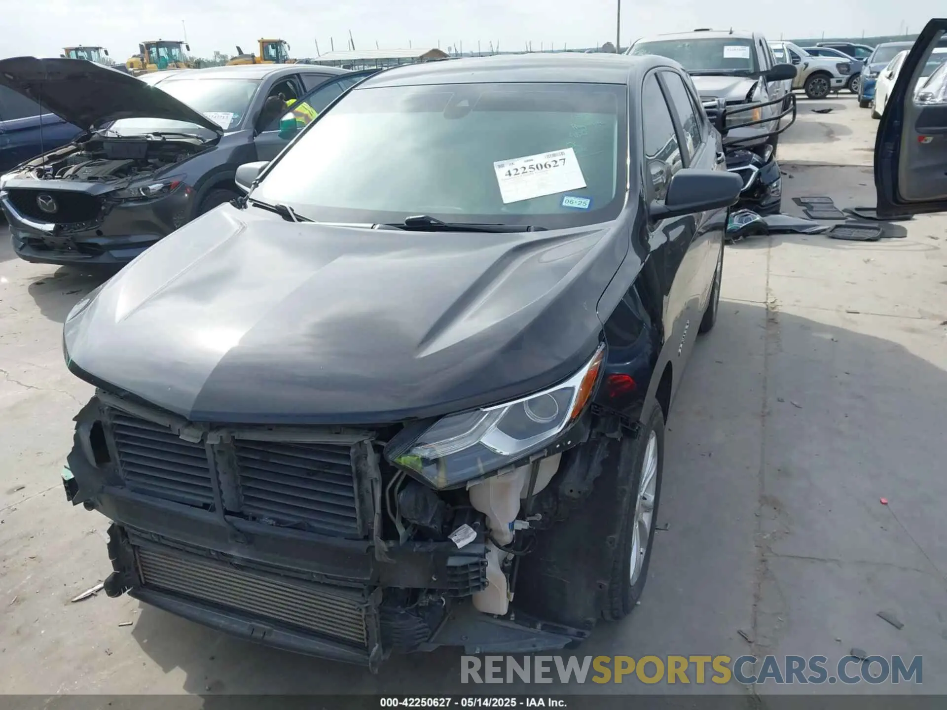 2 Photograph of a damaged car 2GNAXHEV9L6164580 CHEVROLET EQUINOX 2020