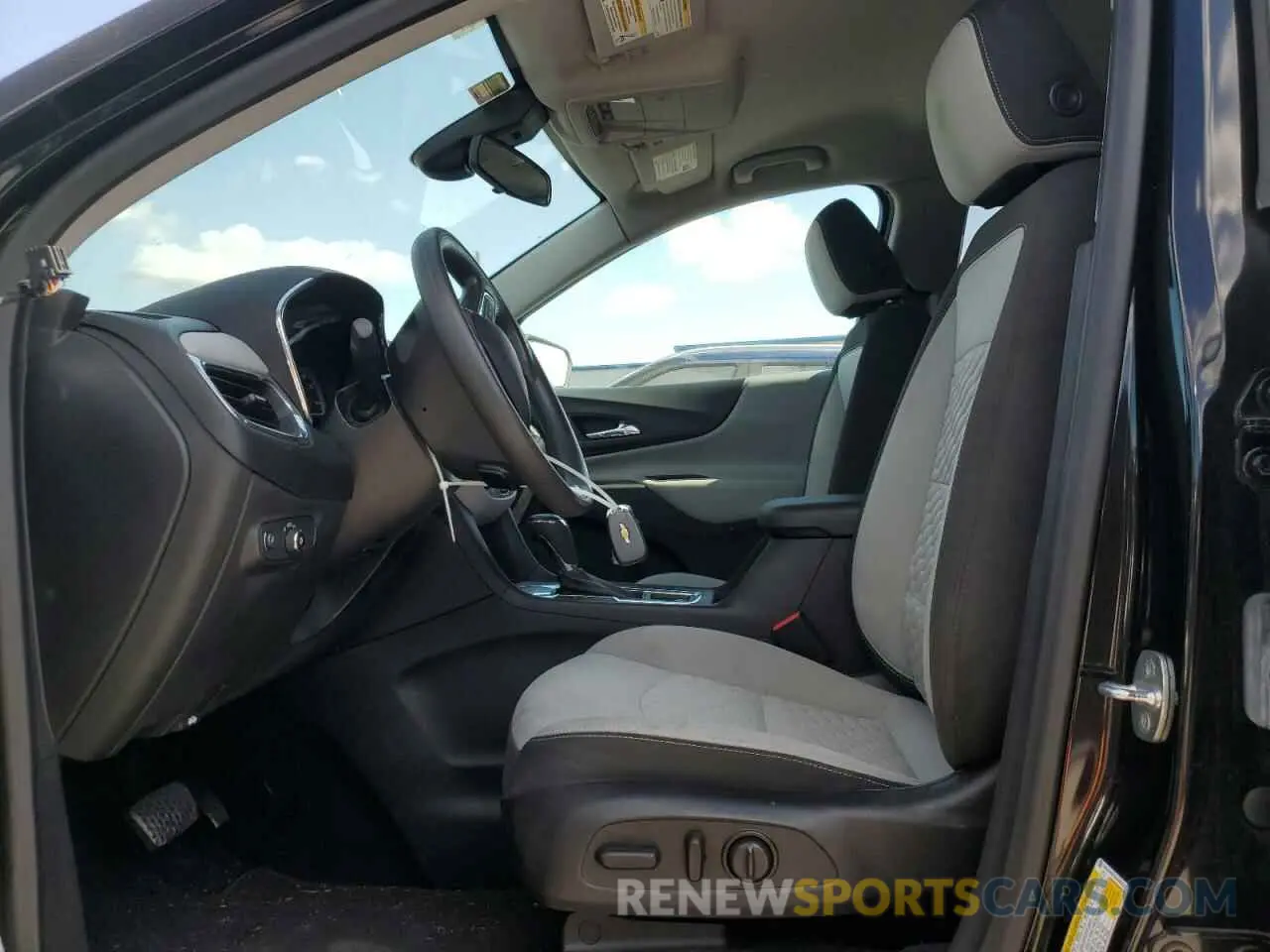 7 Photograph of a damaged car 2GNAXHEV9L6208318 CHEVROLET EQUINOX 2020