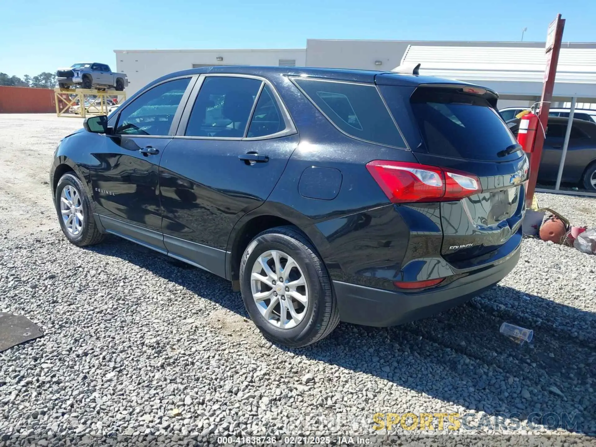 3 Photograph of a damaged car 2GNAXHEVXL6141129 CHEVROLET EQUINOX 2020