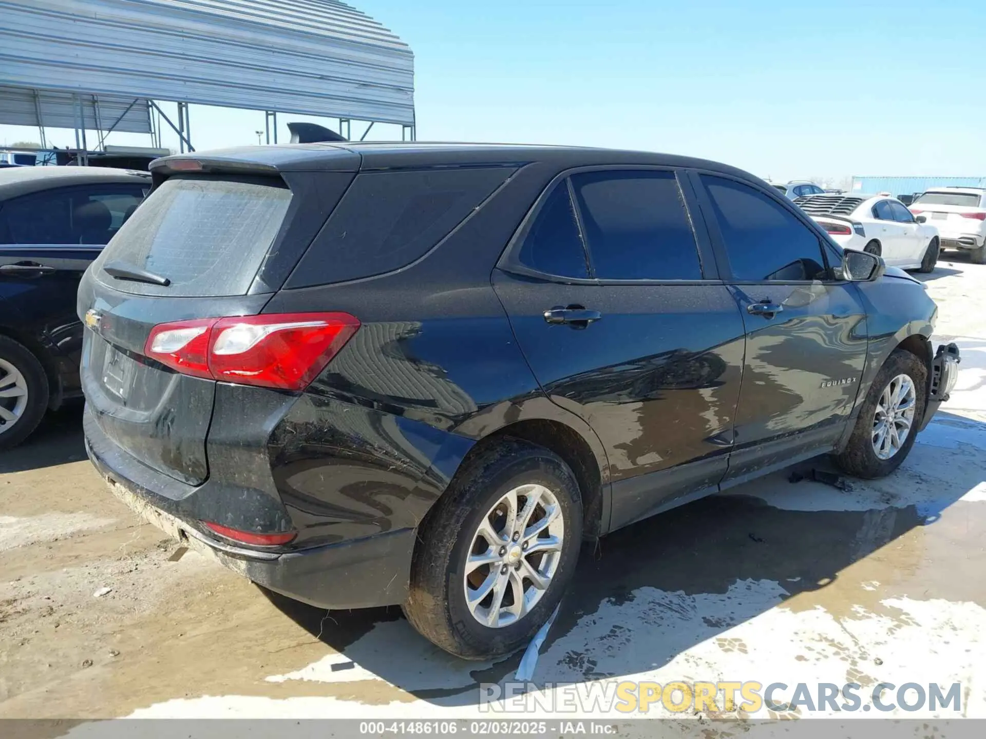 4 Photograph of a damaged car 2GNAXHEVXL6211373 CHEVROLET EQUINOX 2020