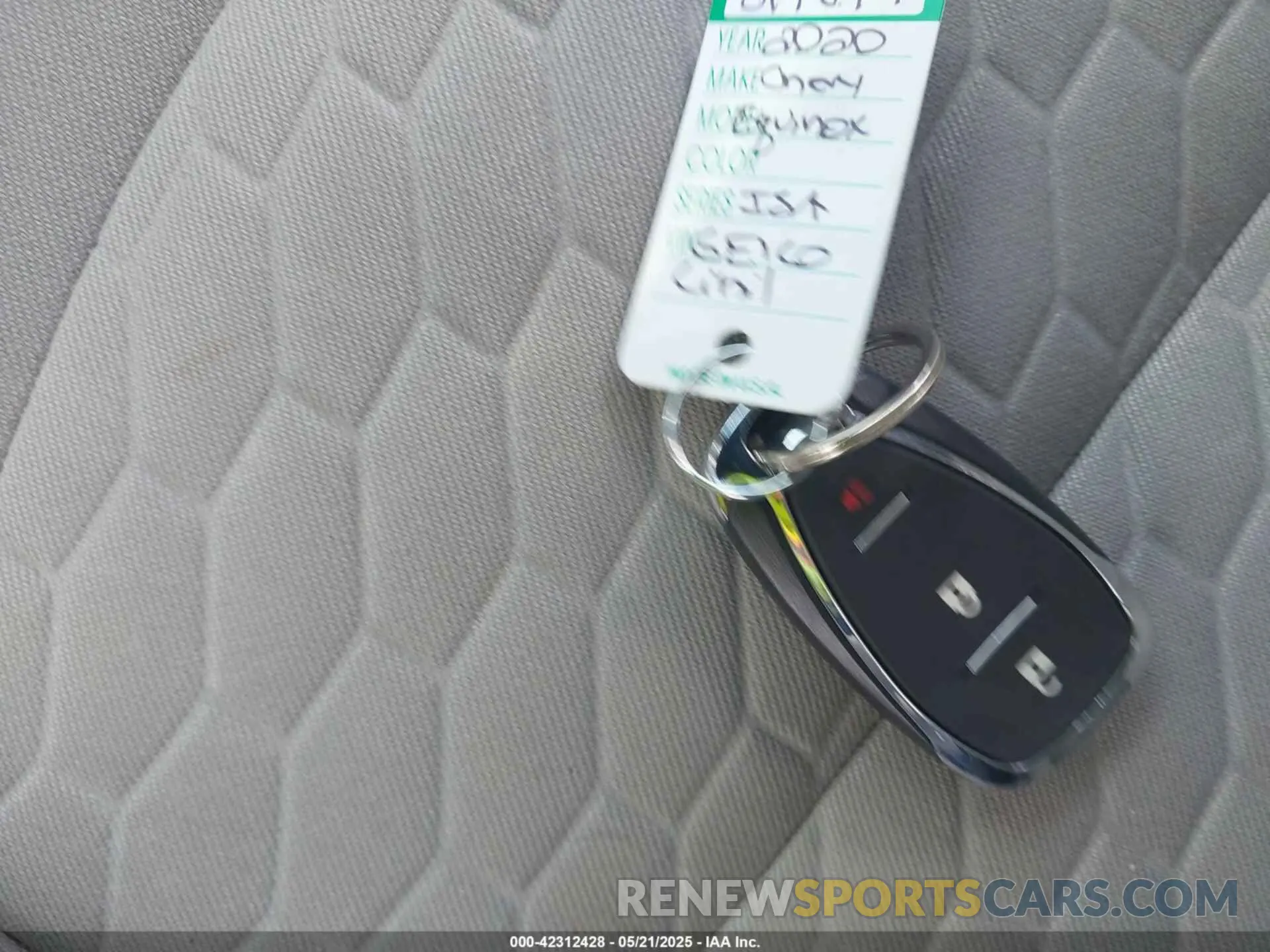 11 Photograph of a damaged car 2GNAXHEVXL6265465 CHEVROLET EQUINOX 2020