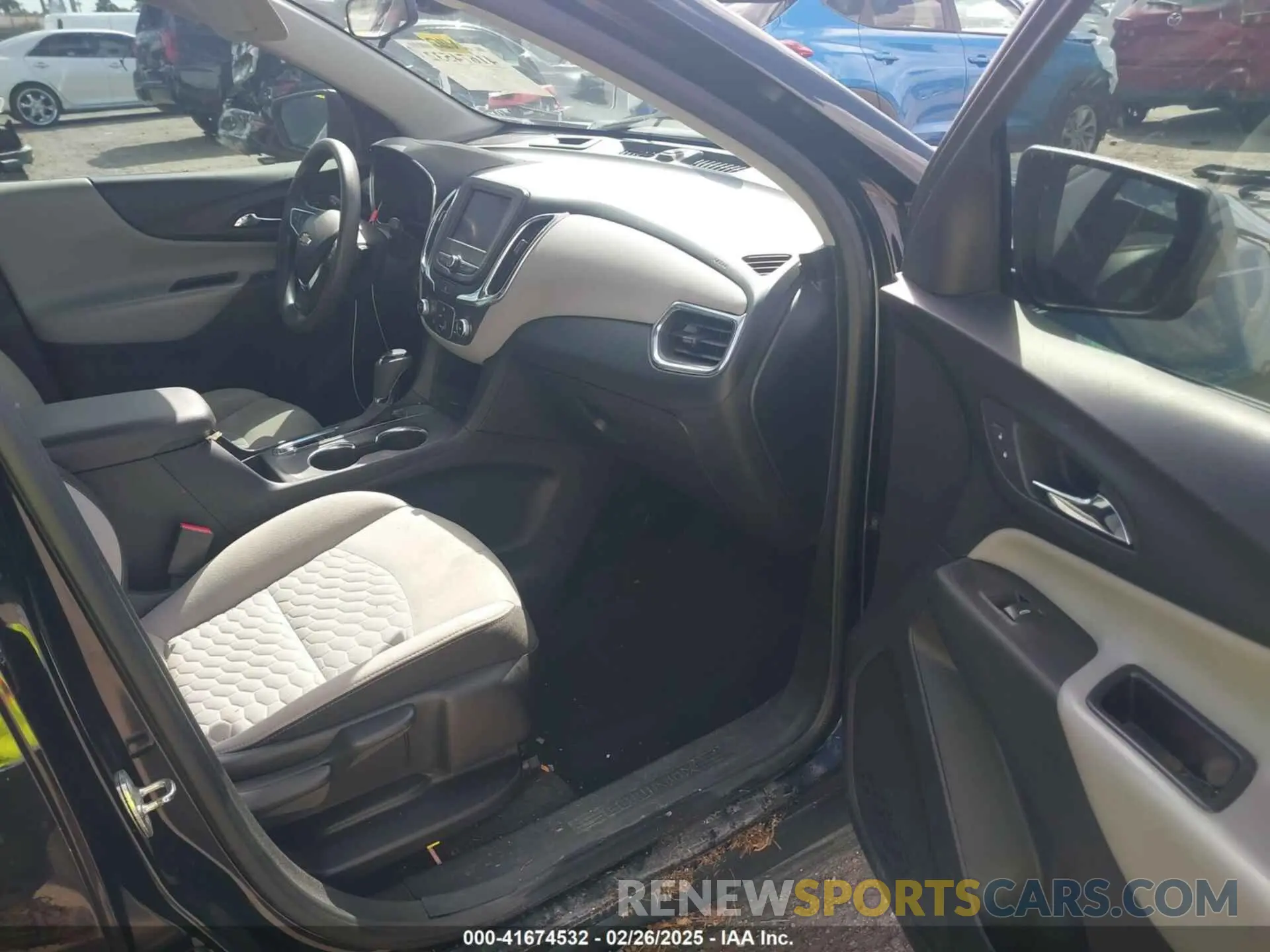 5 Photograph of a damaged car 2GNAXHEVXL6281228 CHEVROLET EQUINOX 2020