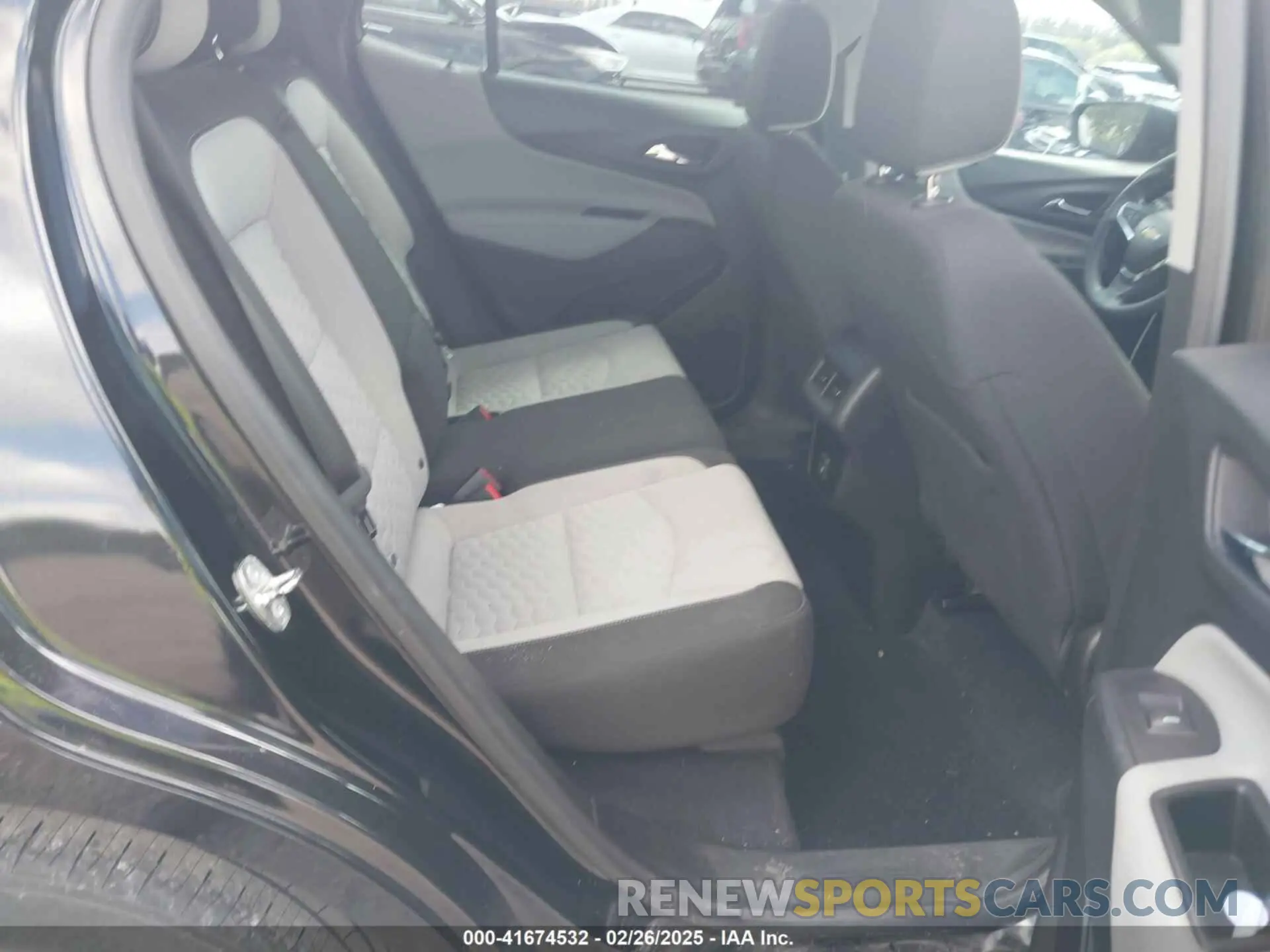 8 Photograph of a damaged car 2GNAXHEVXL6281228 CHEVROLET EQUINOX 2020