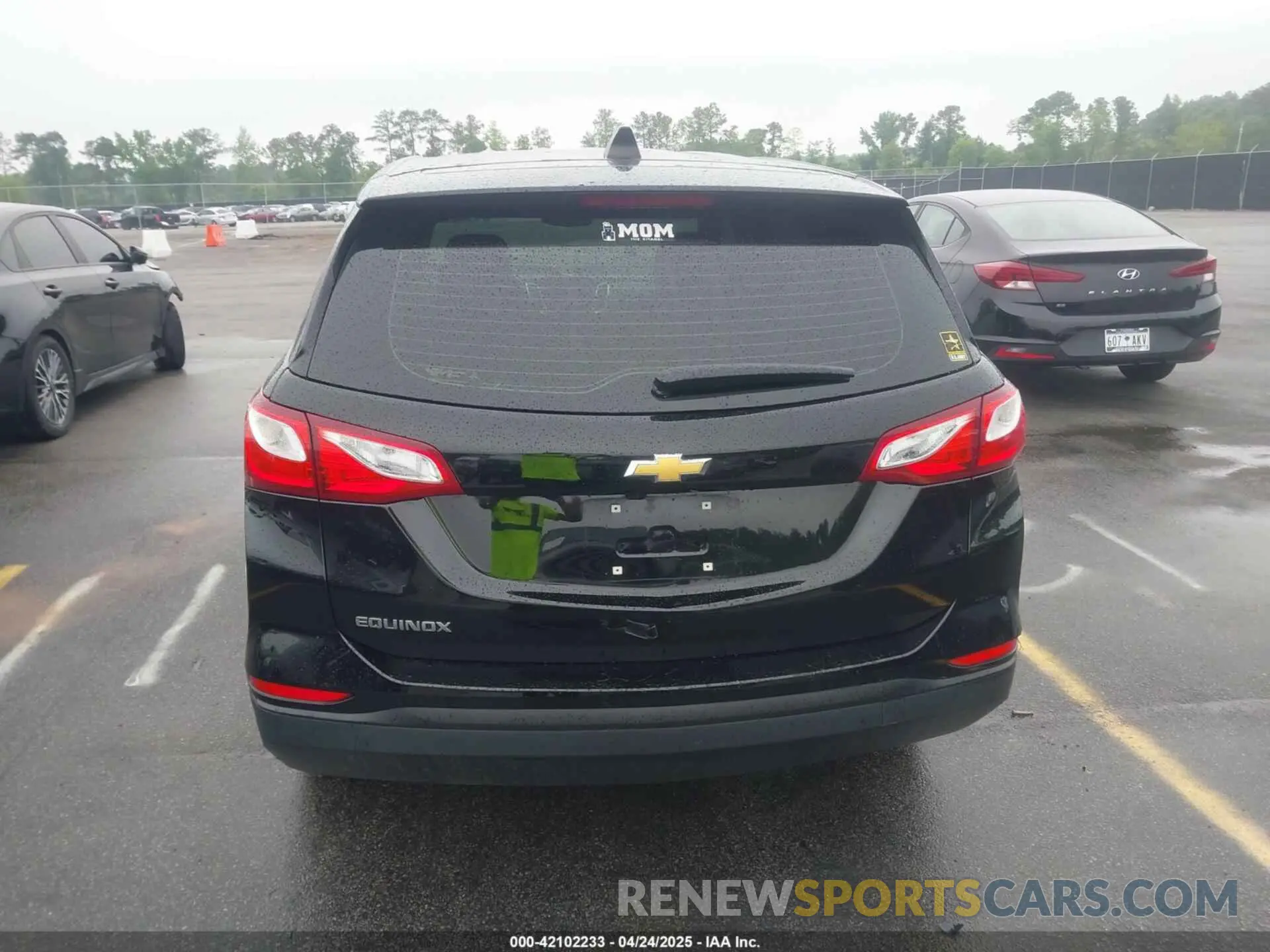 17 Photograph of a damaged car 2GNAXHEVXL6282184 CHEVROLET EQUINOX 2020