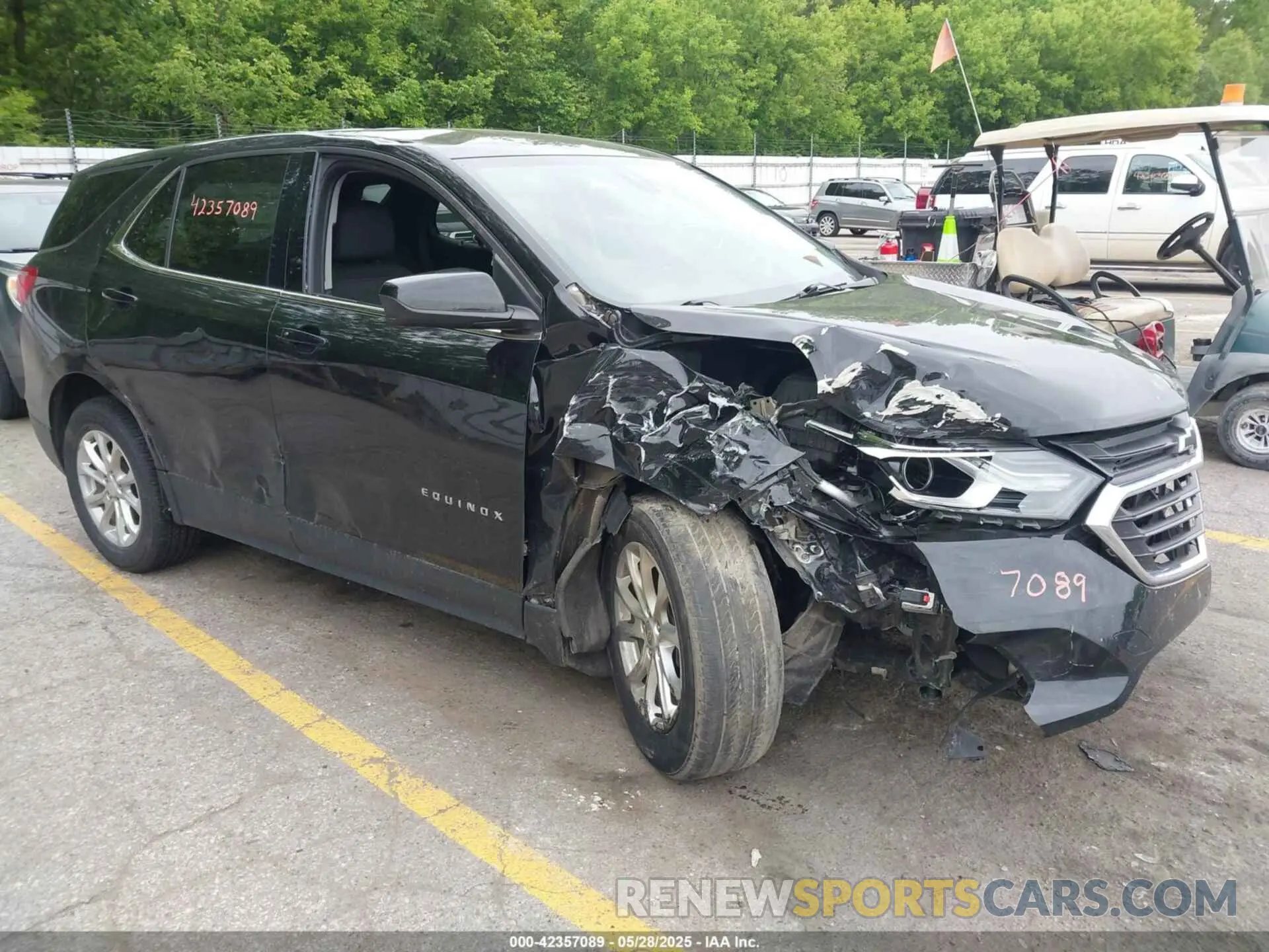 1 Photograph of a damaged car 2GNAXJEV0L6101729 CHEVROLET EQUINOX 2020