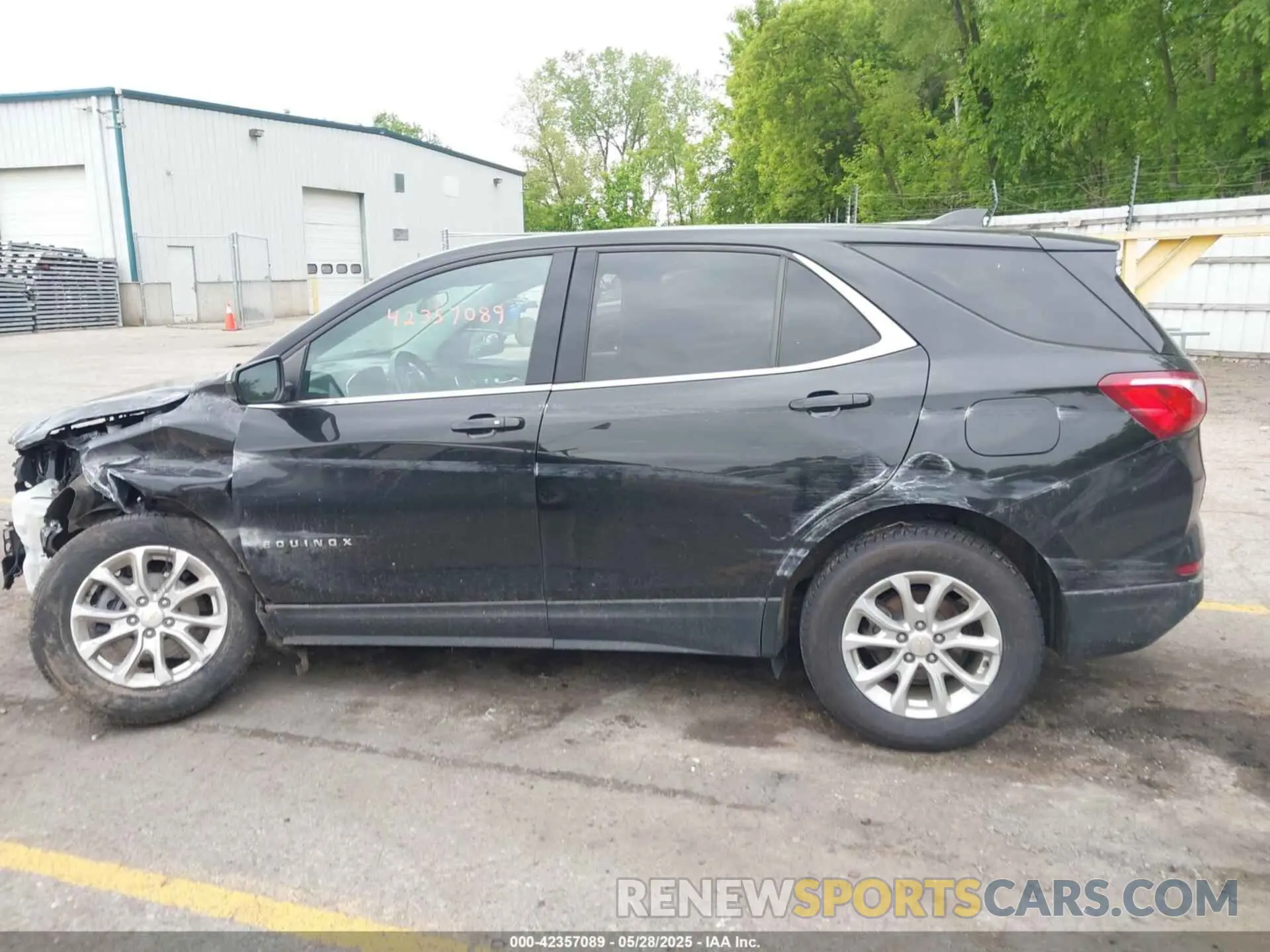 14 Photograph of a damaged car 2GNAXJEV0L6101729 CHEVROLET EQUINOX 2020