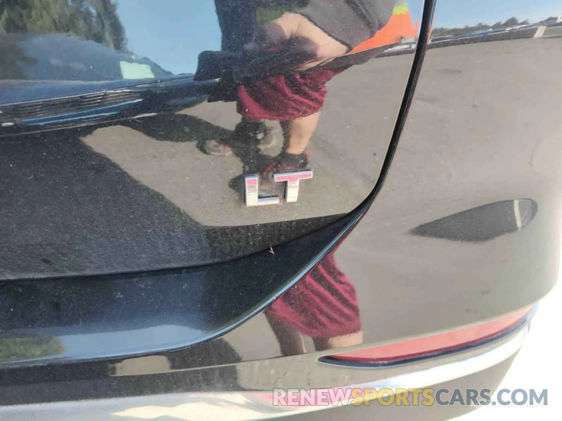 16 Photograph of a damaged car 2GNAXJEV0L6237892 CHEVROLET EQUINOX 2020