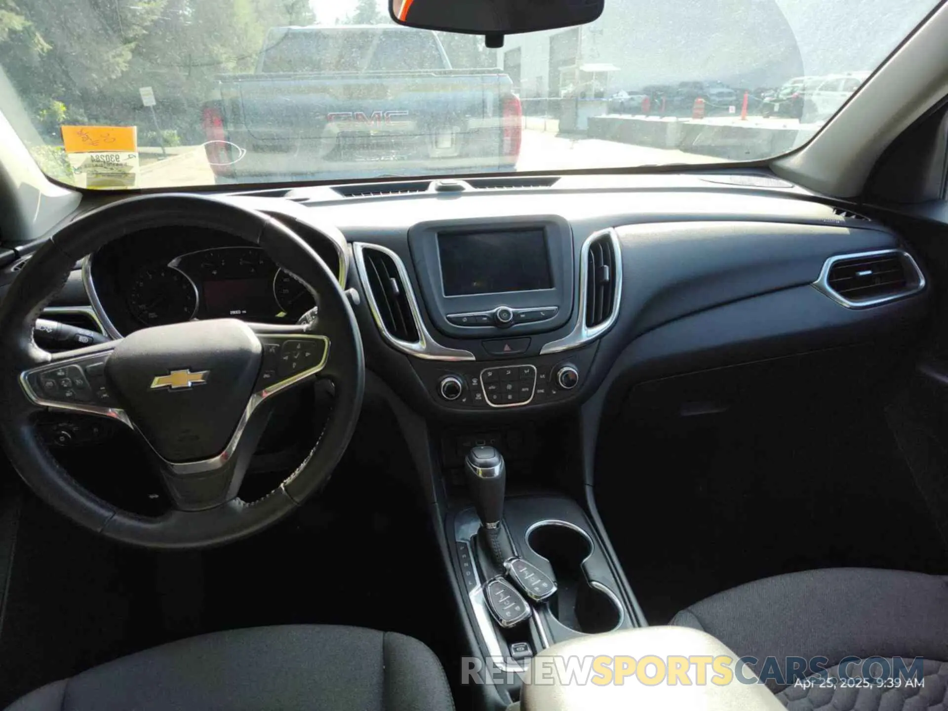 18 Photograph of a damaged car 2GNAXJEV0L6237892 CHEVROLET EQUINOX 2020