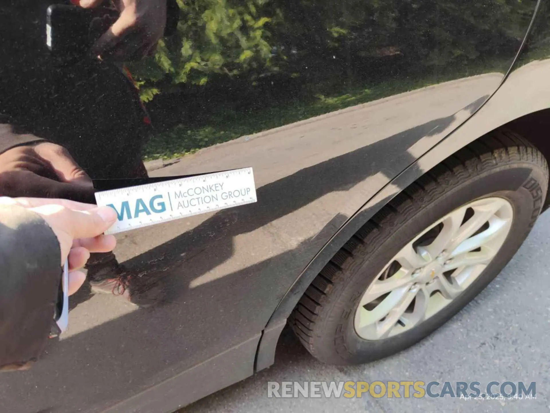 19 Photograph of a damaged car 2GNAXJEV0L6237892 CHEVROLET EQUINOX 2020