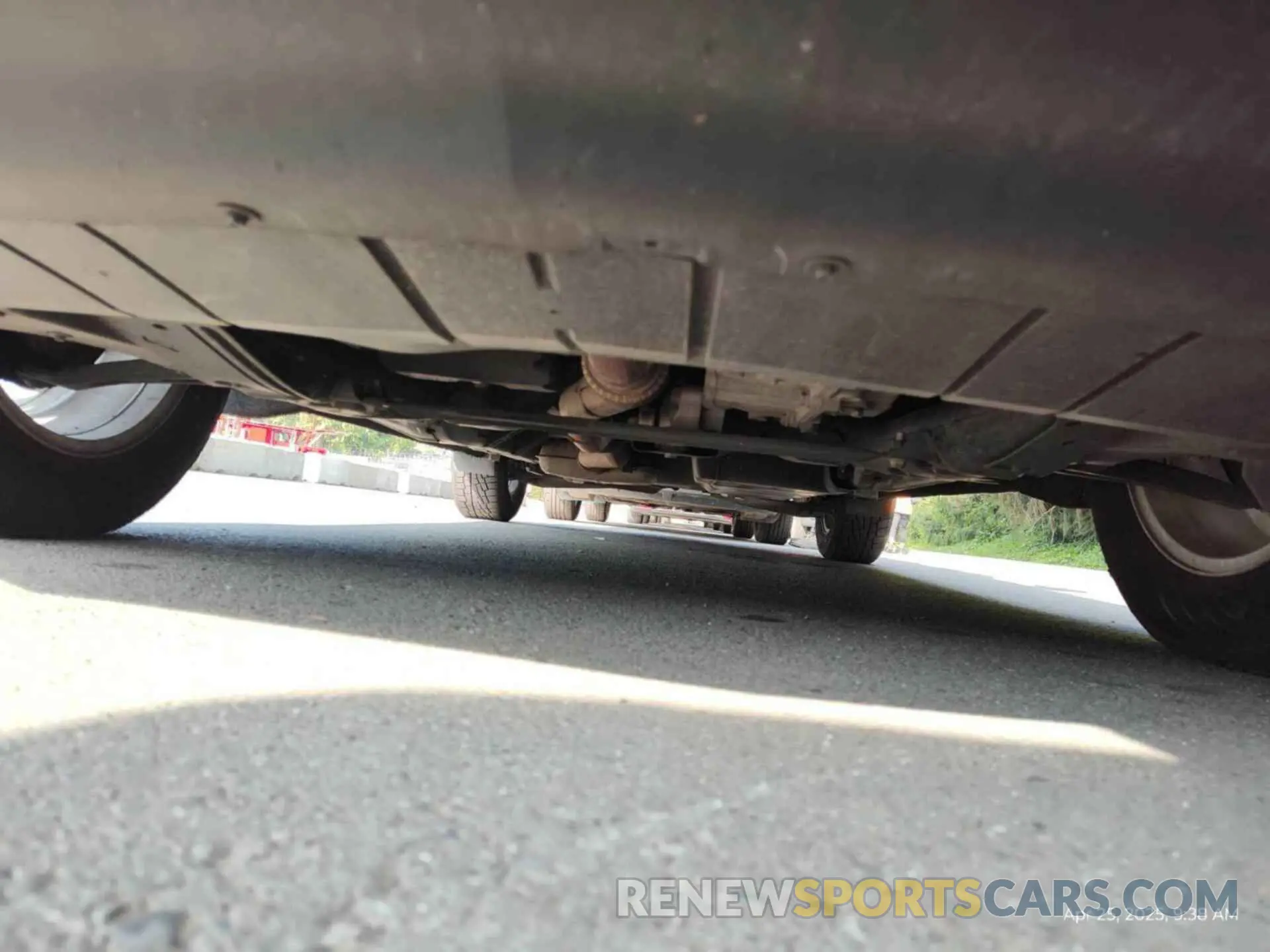 23 Photograph of a damaged car 2GNAXJEV0L6237892 CHEVROLET EQUINOX 2020