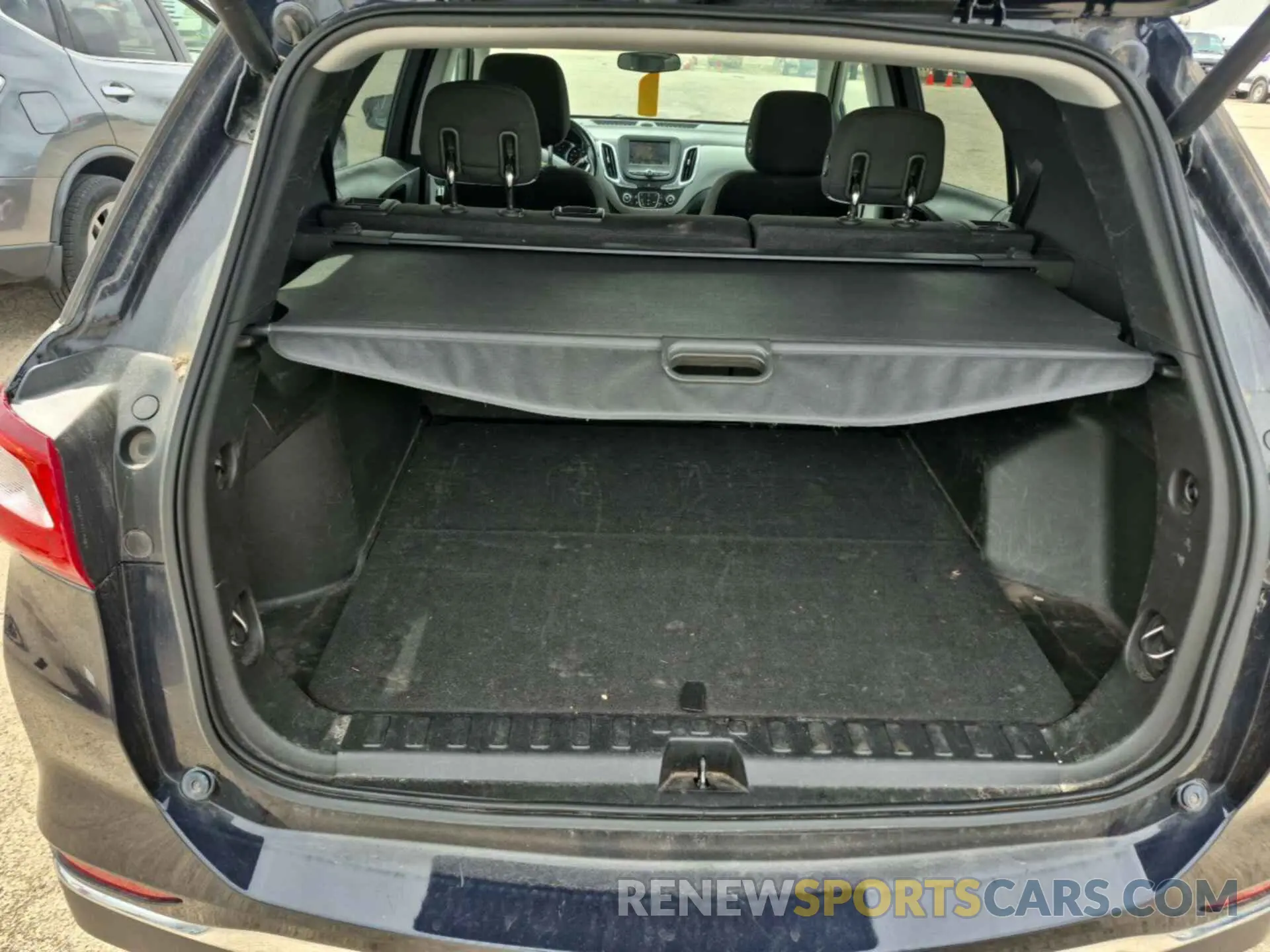 13 Photograph of a damaged car 2GNAXJEV0L6238170 CHEVROLET EQUINOX 2020
