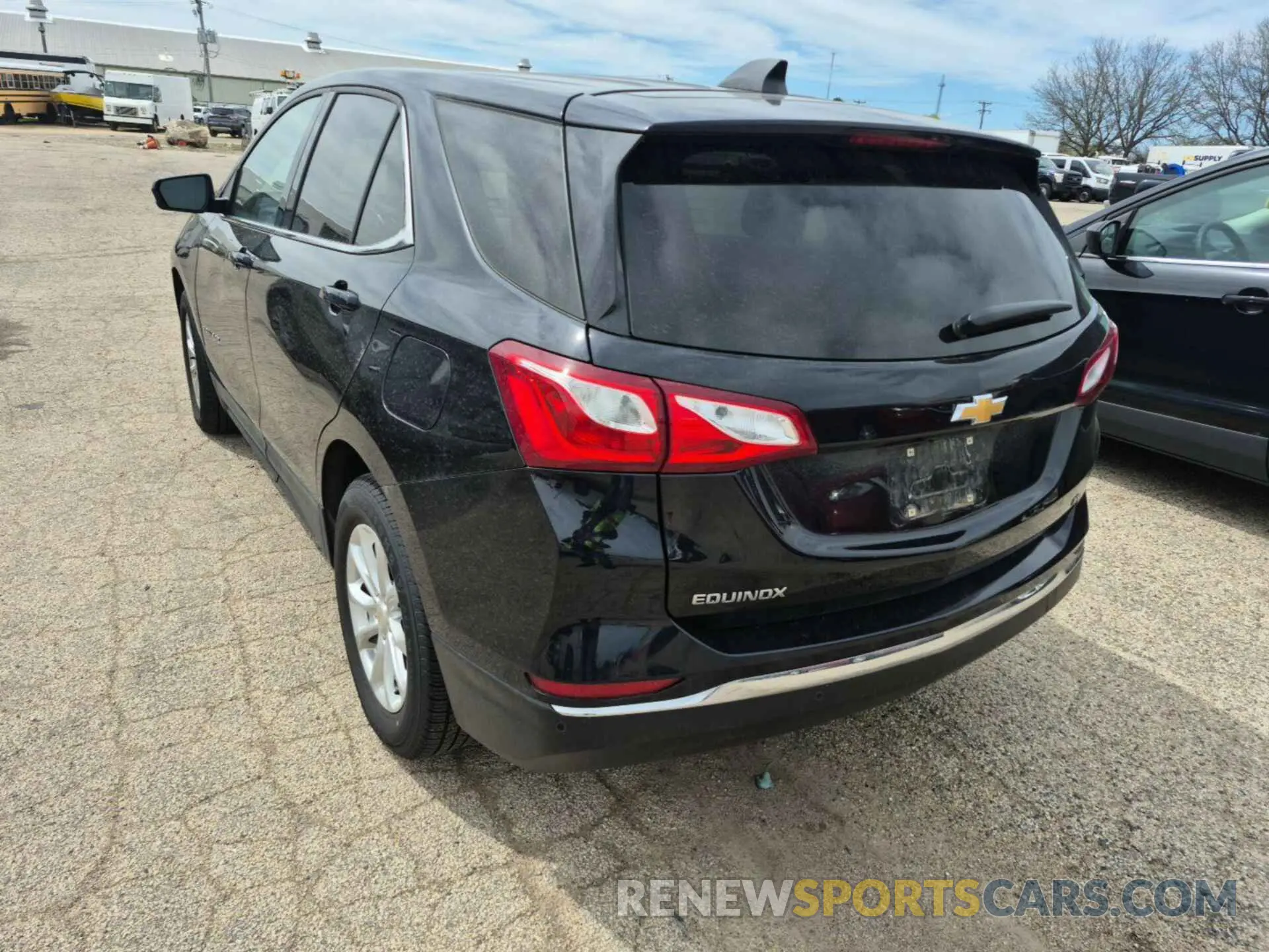 24 Photograph of a damaged car 2GNAXJEV0L6238170 CHEVROLET EQUINOX 2020