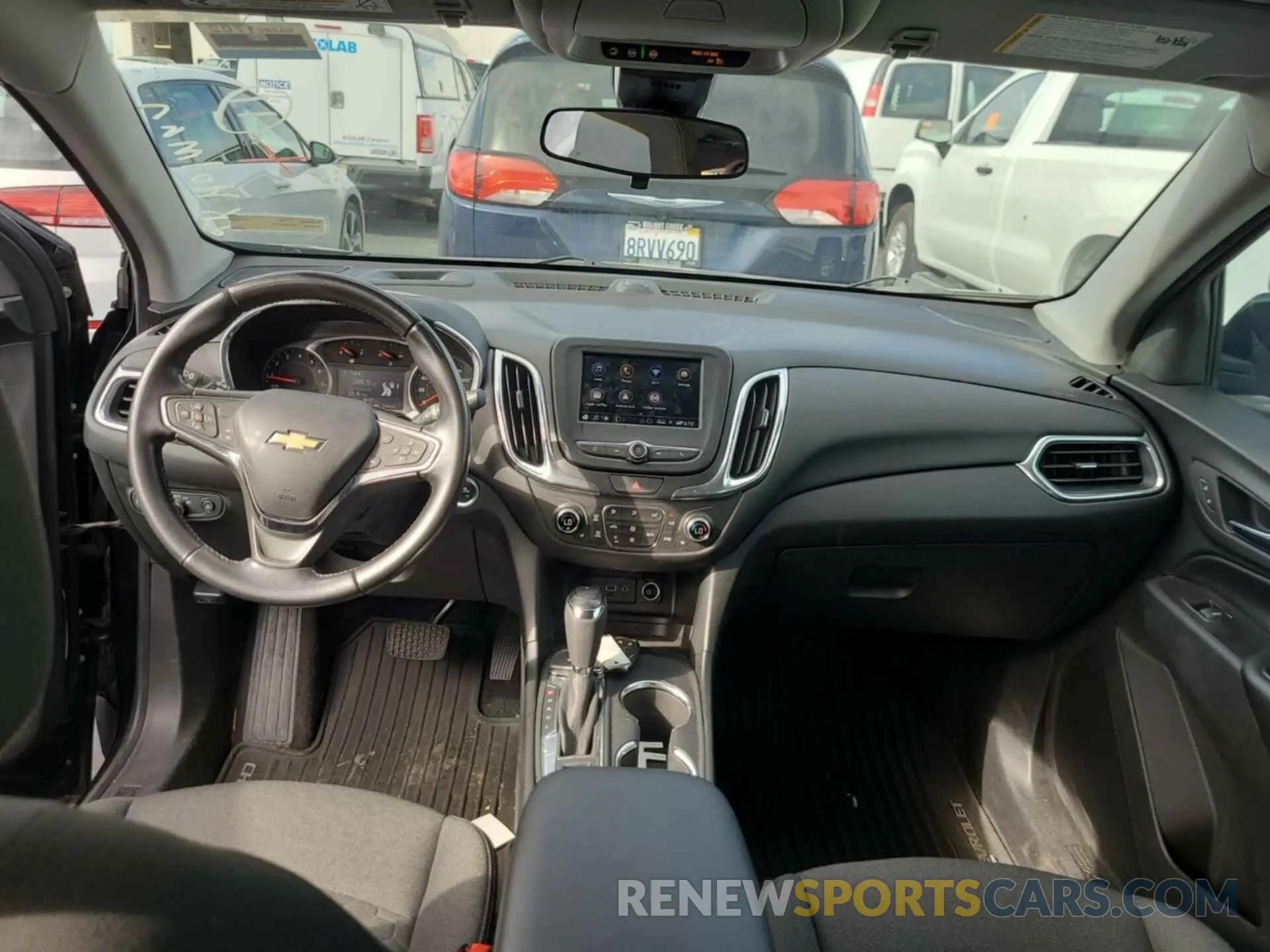 17 Photograph of a damaged car 2GNAXJEV0L6239125 CHEVROLET EQUINOX 2020