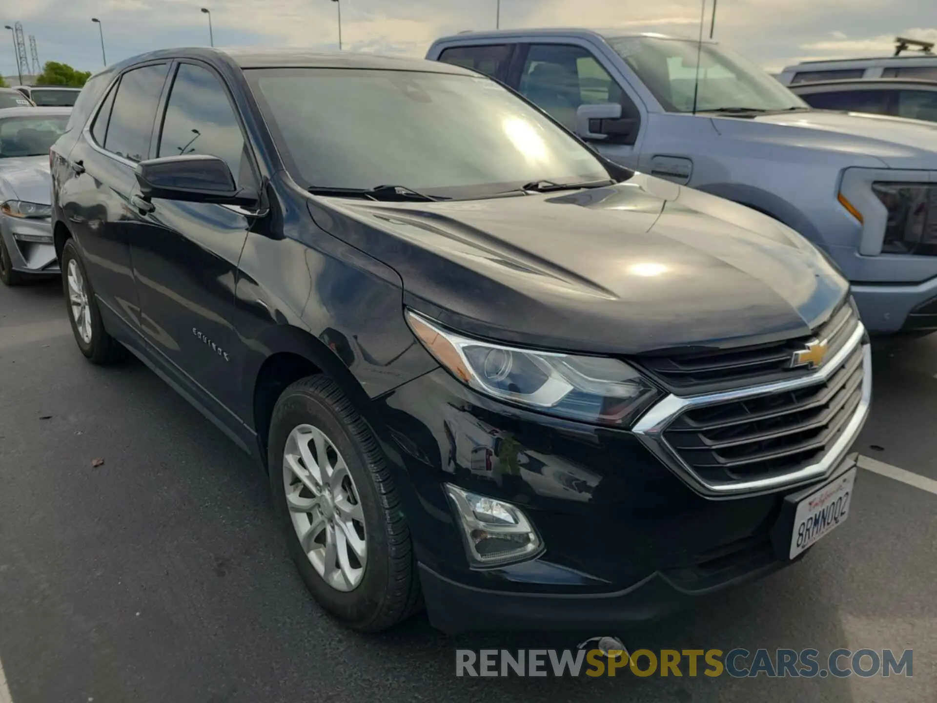 29 Photograph of a damaged car 2GNAXJEV0L6239125 CHEVROLET EQUINOX 2020