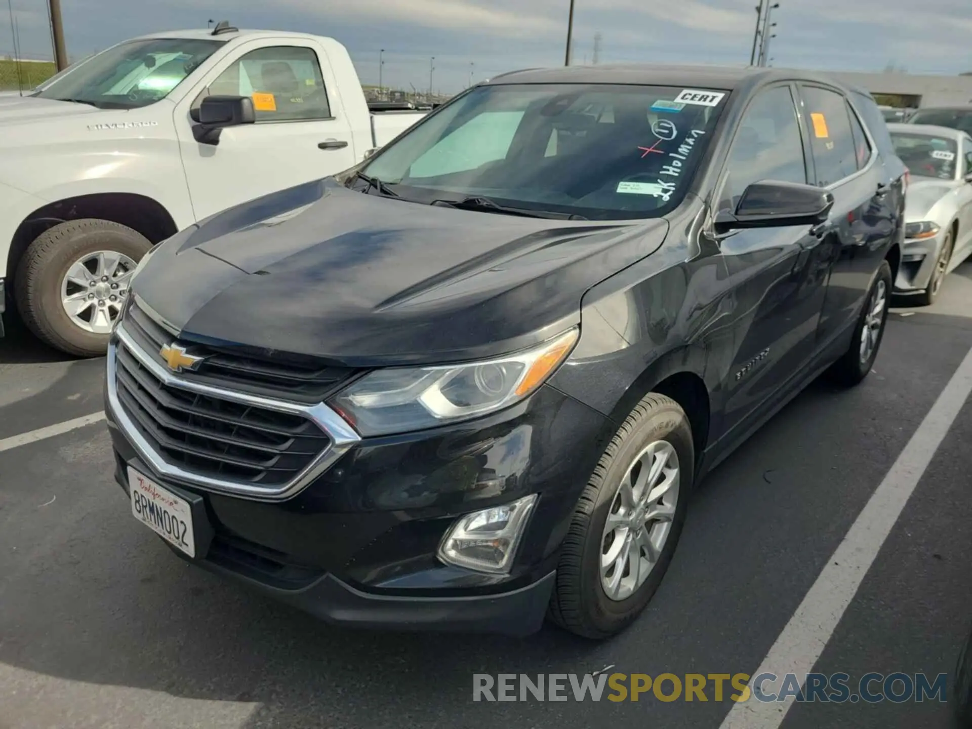 5 Photograph of a damaged car 2GNAXJEV0L6239125 CHEVROLET EQUINOX 2020