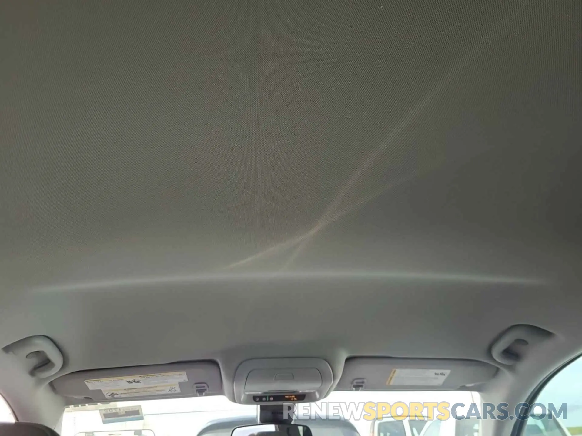 9 Photograph of a damaged car 2GNAXJEV0L6239125 CHEVROLET EQUINOX 2020