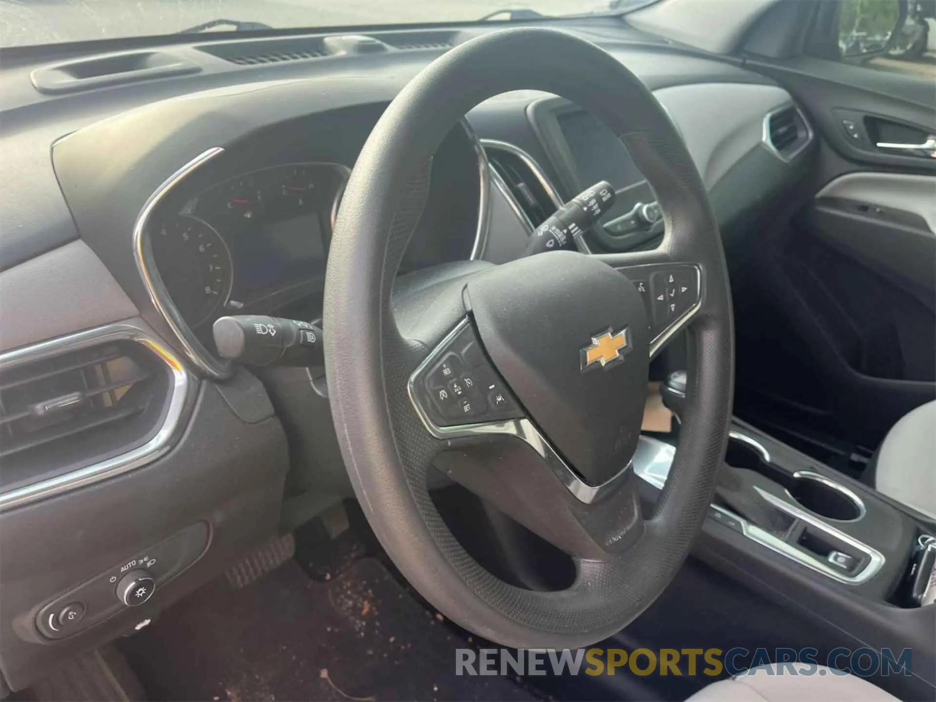 12 Photograph of a damaged car 2GNAXJEV0L6261349 CHEVROLET EQUINOX 2020