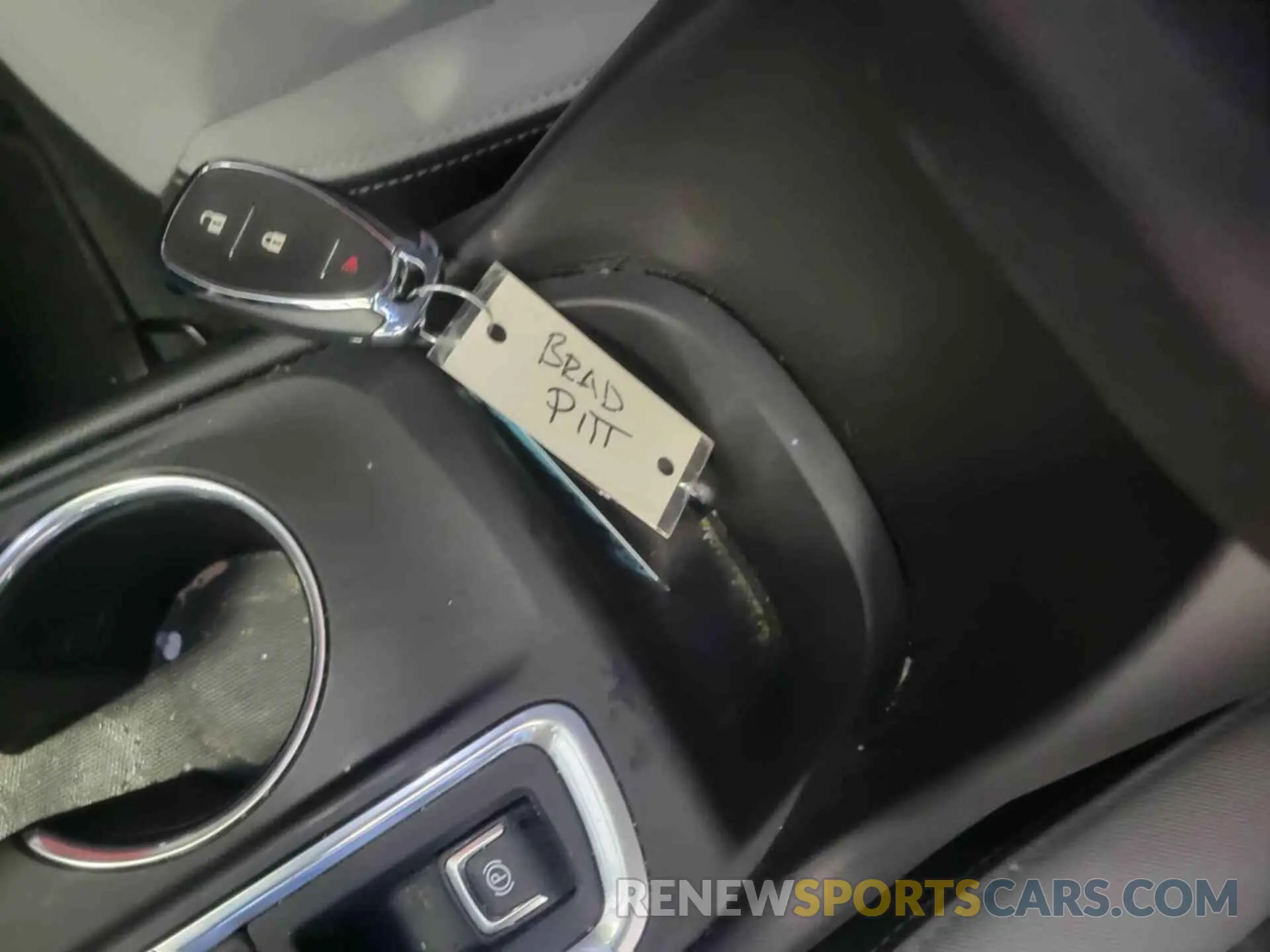 16 Photograph of a damaged car 2GNAXJEV0L6261349 CHEVROLET EQUINOX 2020