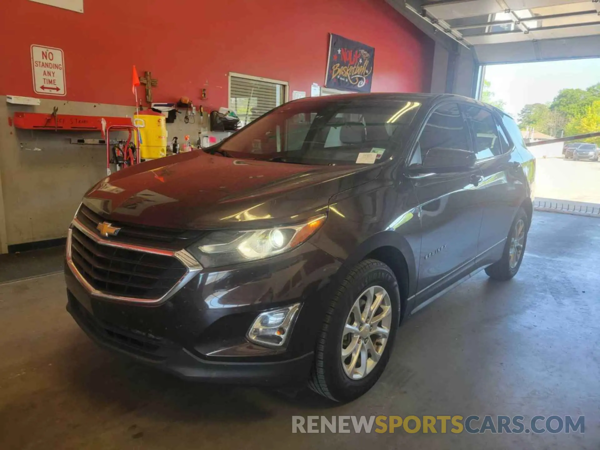 17 Photograph of a damaged car 2GNAXJEV0L6261349 CHEVROLET EQUINOX 2020