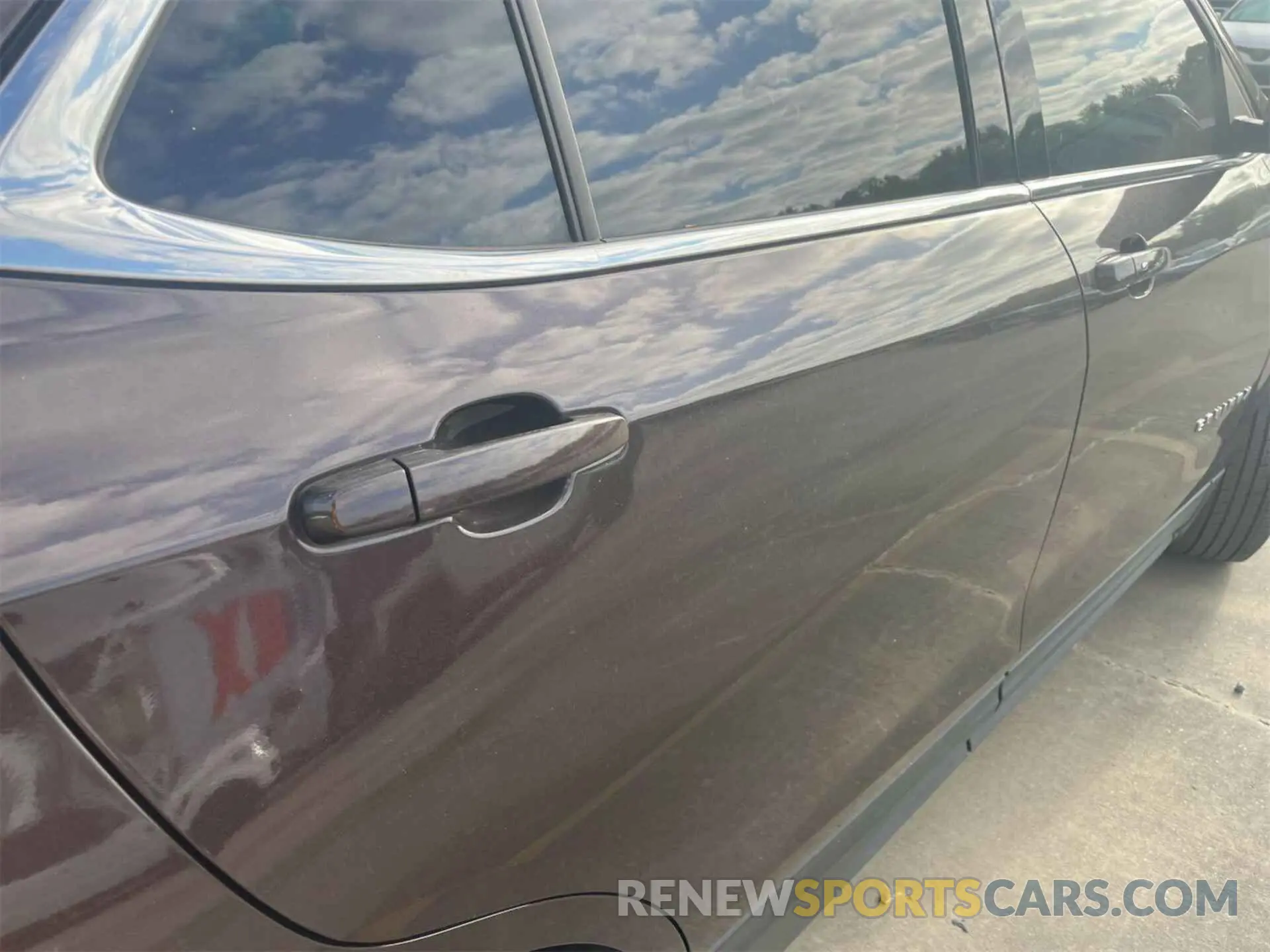 21 Photograph of a damaged car 2GNAXJEV0L6261349 CHEVROLET EQUINOX 2020