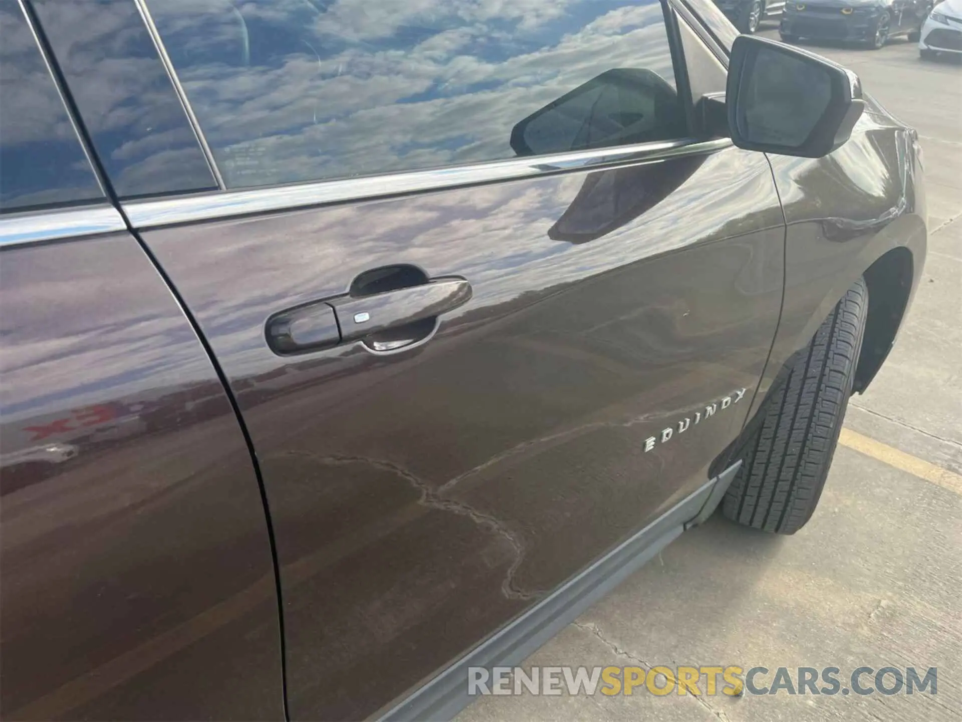 31 Photograph of a damaged car 2GNAXJEV0L6261349 CHEVROLET EQUINOX 2020