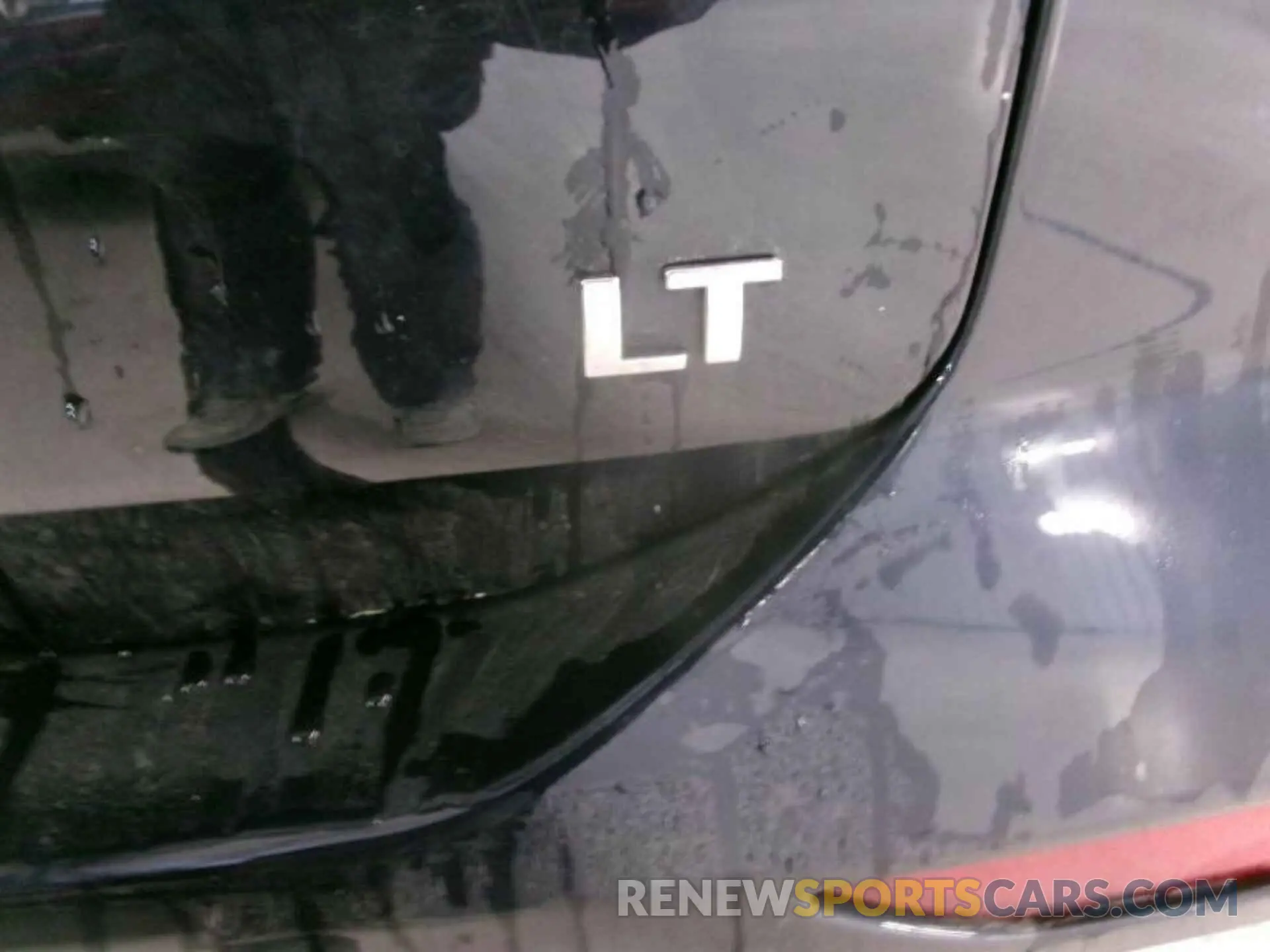 4 Photograph of a damaged car 2GNAXJEV0L6264087 CHEVROLET EQUINOX 2020