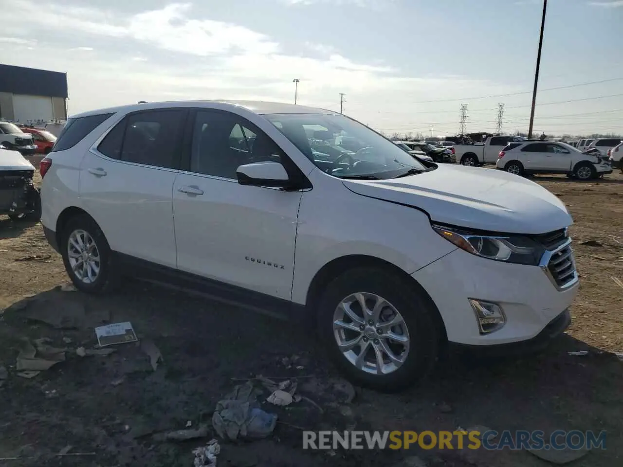 4 Photograph of a damaged car 2GNAXJEV1L6123710 CHEVROLET EQUINOX 2020