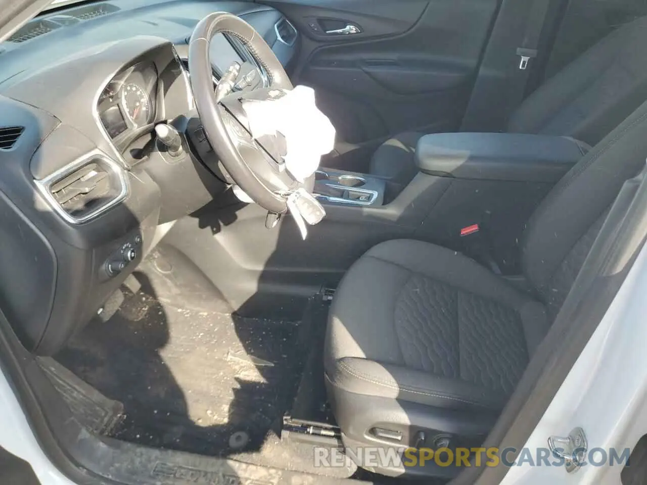 7 Photograph of a damaged car 2GNAXJEV1L6123710 CHEVROLET EQUINOX 2020