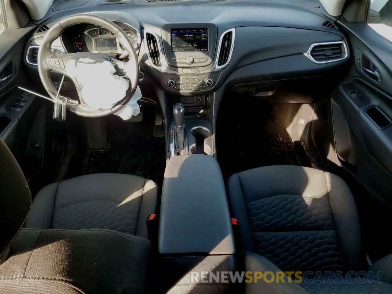 8 Photograph of a damaged car 2GNAXJEV1L6123710 CHEVROLET EQUINOX 2020