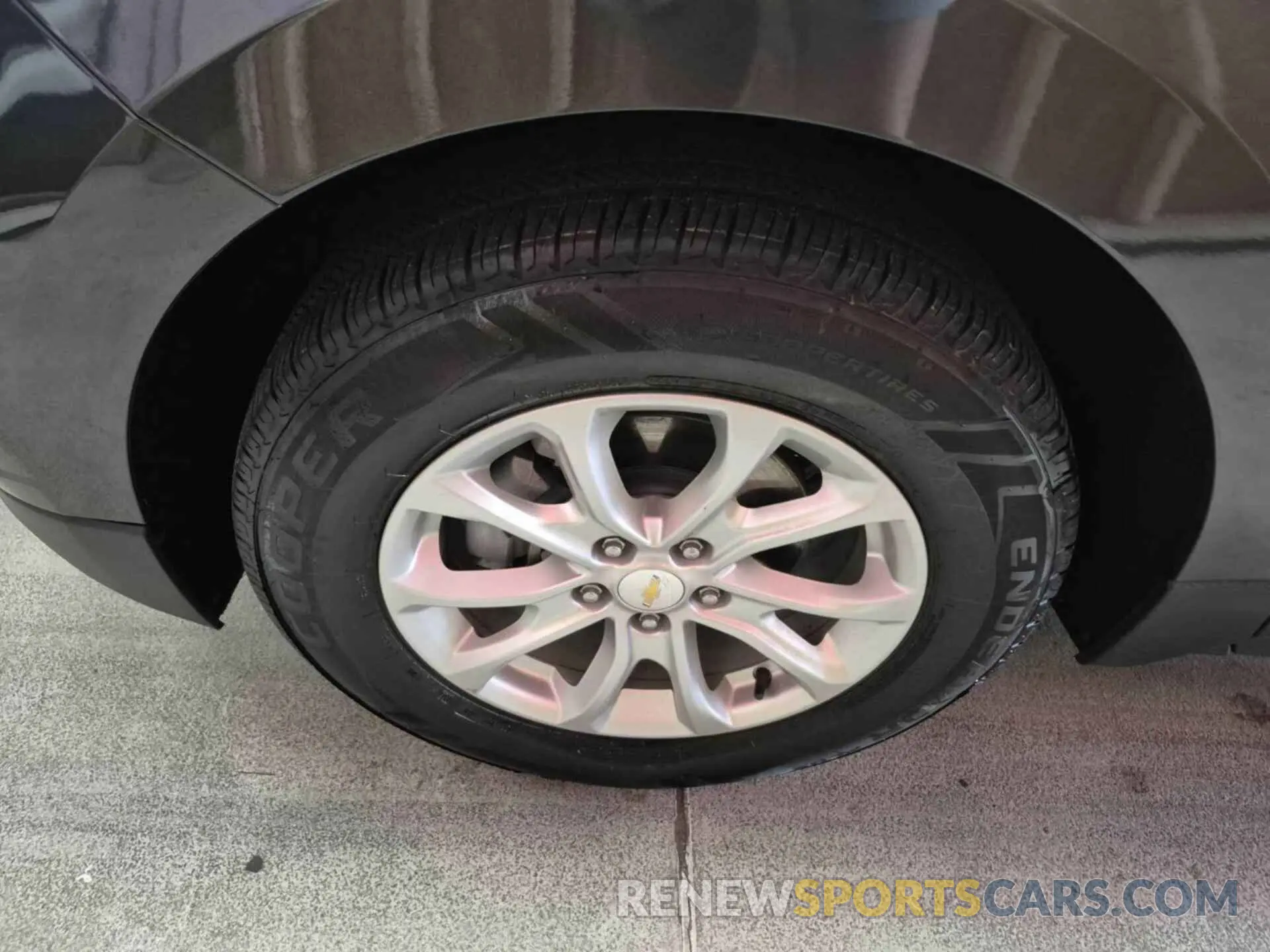 23 Photograph of a damaged car 2GNAXJEV1L6152690 CHEVROLET EQUINOX 2020