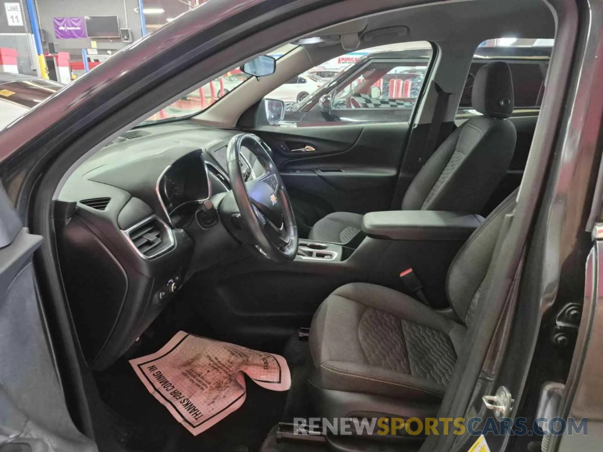 9 Photograph of a damaged car 2GNAXJEV1L6152690 CHEVROLET EQUINOX 2020