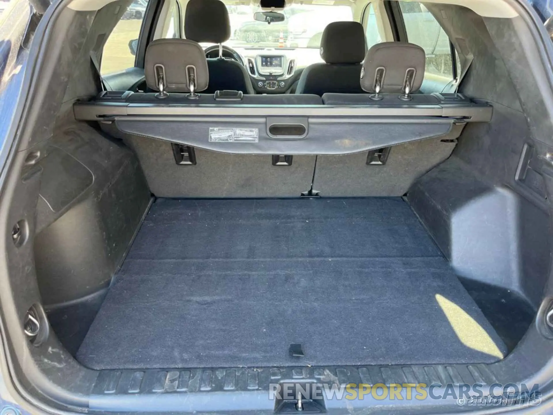 2 Photograph of a damaged car 2GNAXJEV1L6154360 CHEVROLET EQUINOX 2020