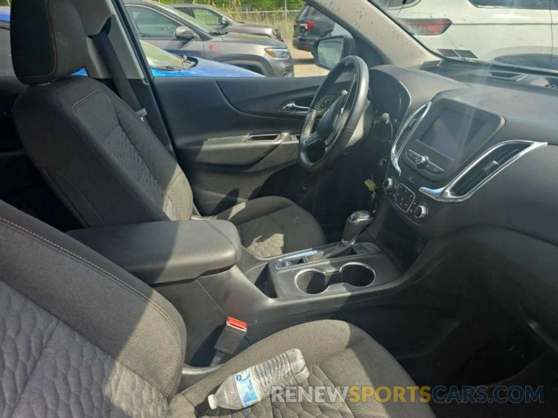 17 Photograph of a damaged car 2GNAXJEV1L6155640 CHEVROLET EQUINOX 2020