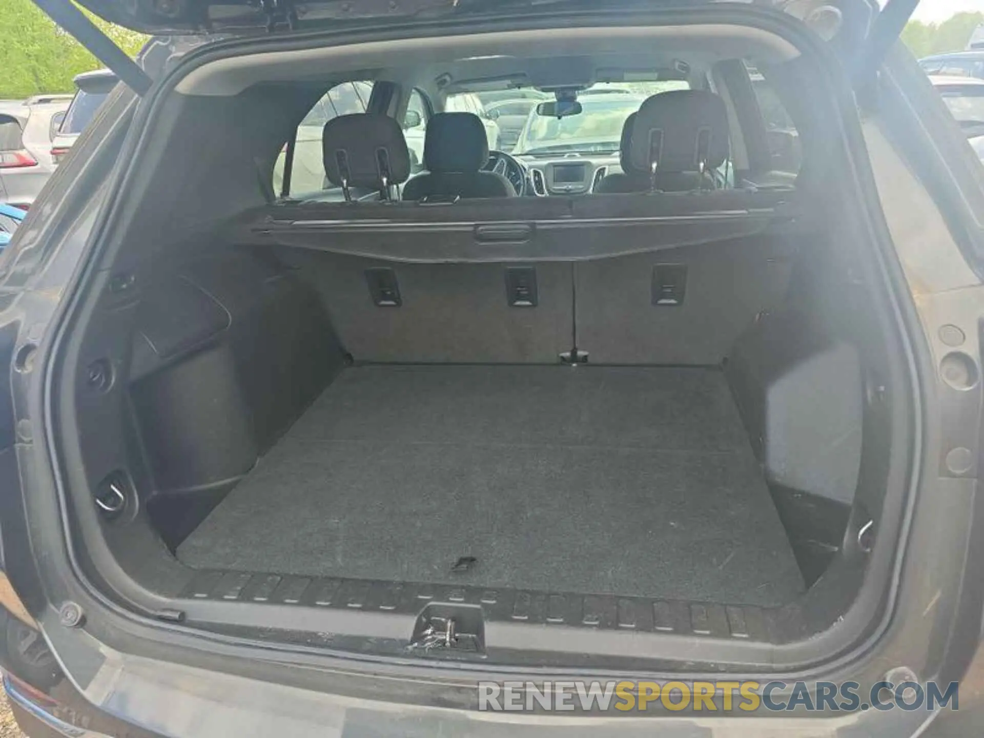 21 Photograph of a damaged car 2GNAXJEV1L6155640 CHEVROLET EQUINOX 2020