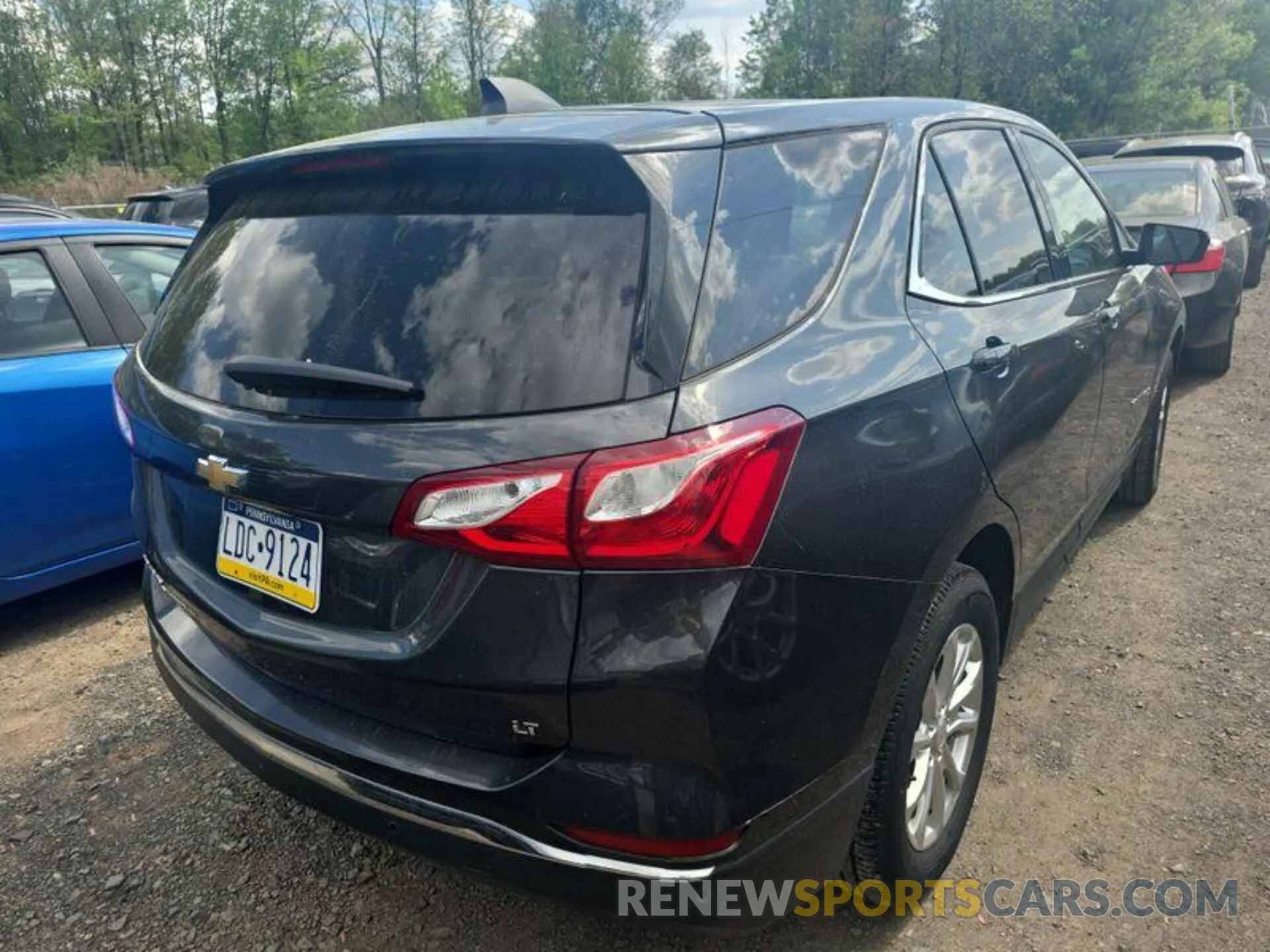 8 Photograph of a damaged car 2GNAXJEV1L6155640 CHEVROLET EQUINOX 2020