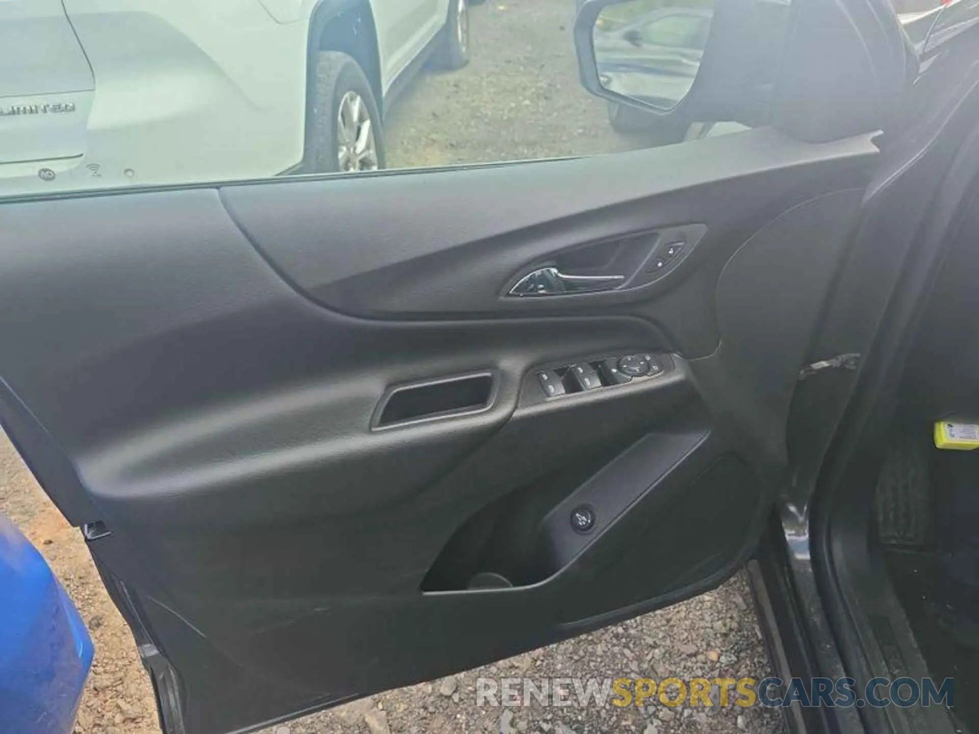 9 Photograph of a damaged car 2GNAXJEV1L6155640 CHEVROLET EQUINOX 2020