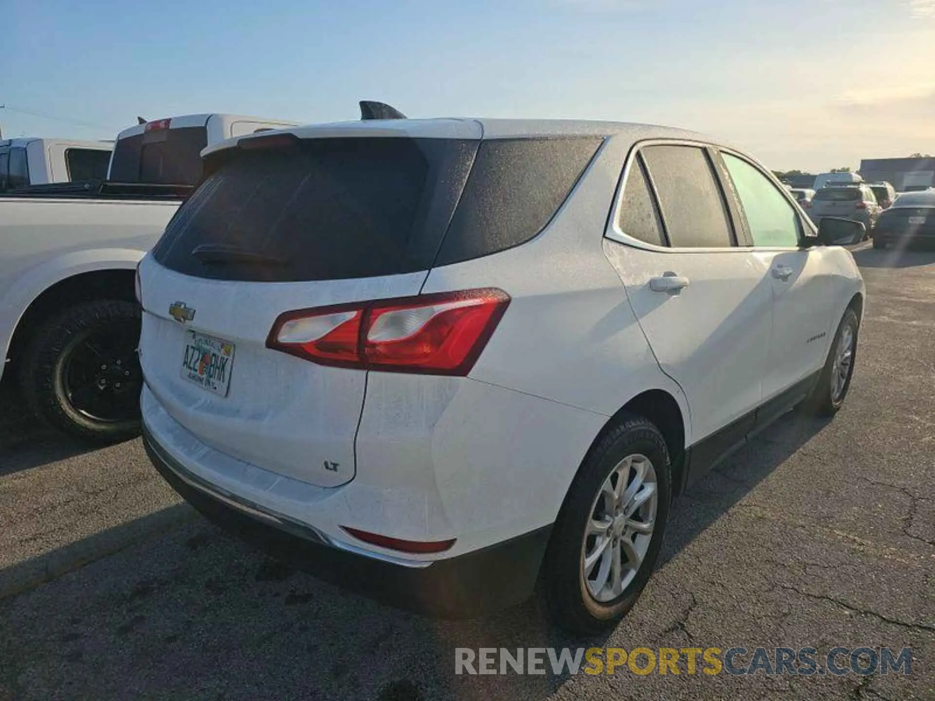 11 Photograph of a damaged car 2GNAXJEV1L6157694 CHEVROLET EQUINOX 2020