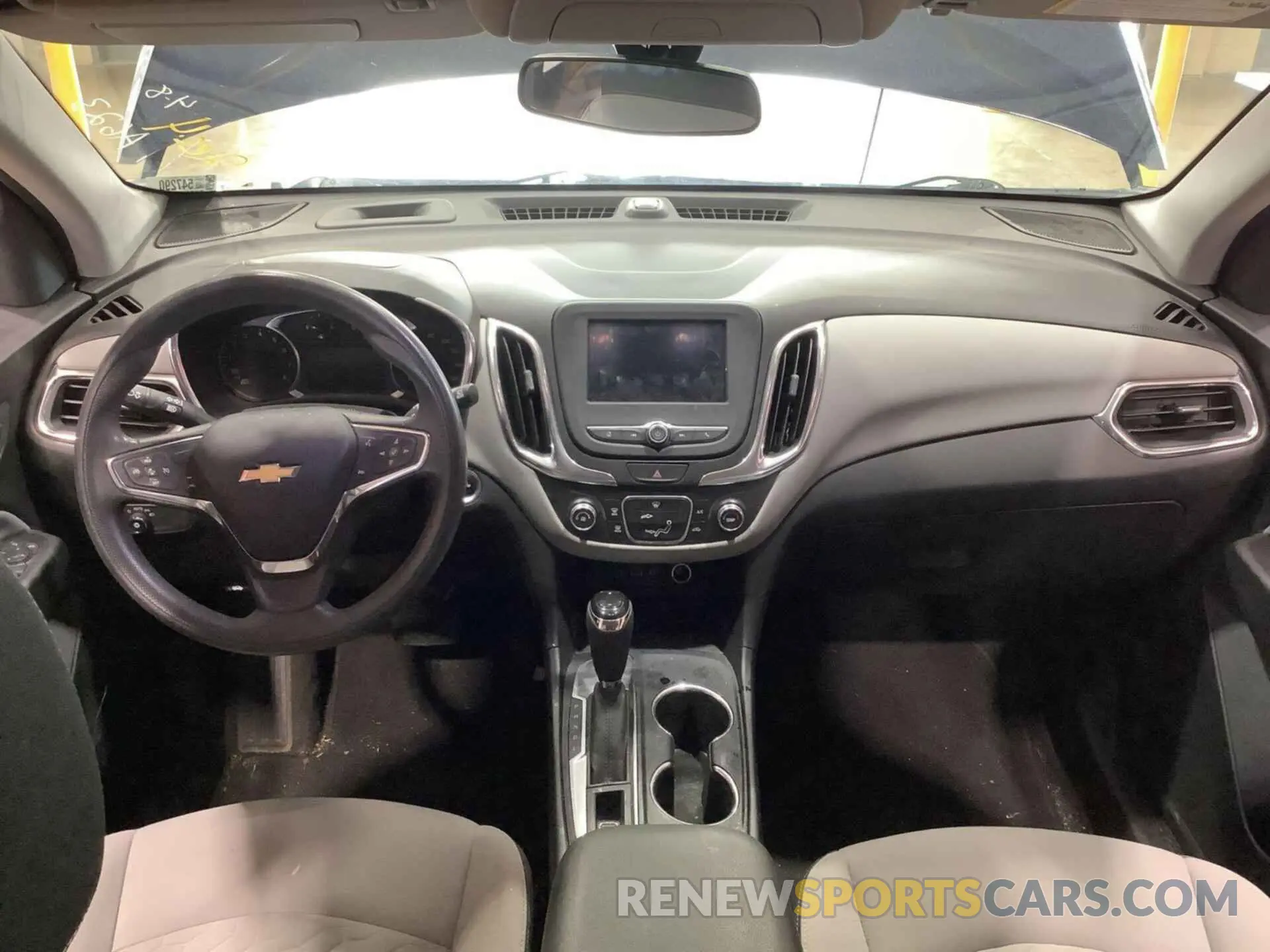 12 Photograph of a damaged car 2GNAXJEV1L6199217 CHEVROLET EQUINOX 2020