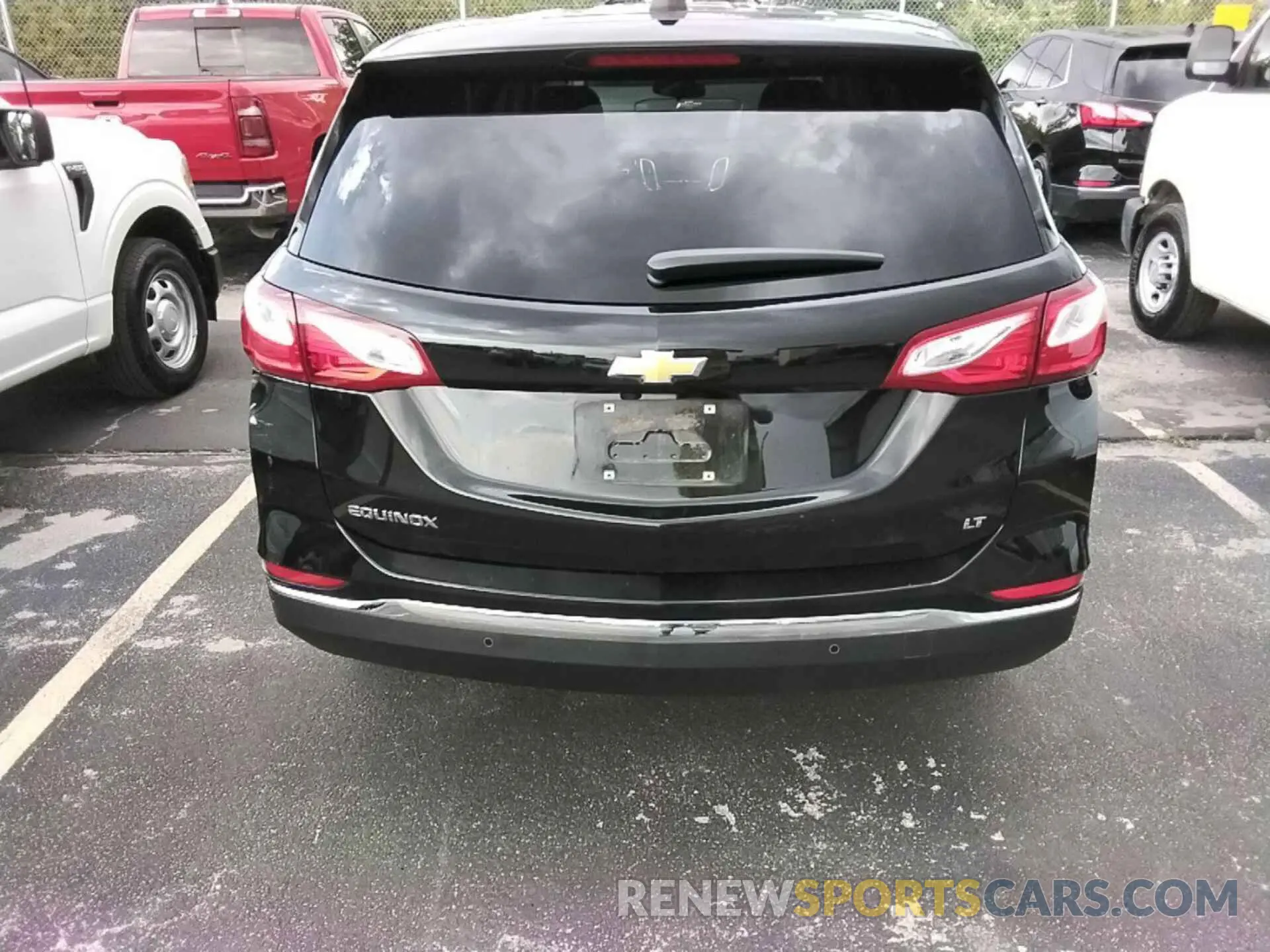 2 Photograph of a damaged car 2GNAXJEV1L6236315 CHEVROLET EQUINOX 2020