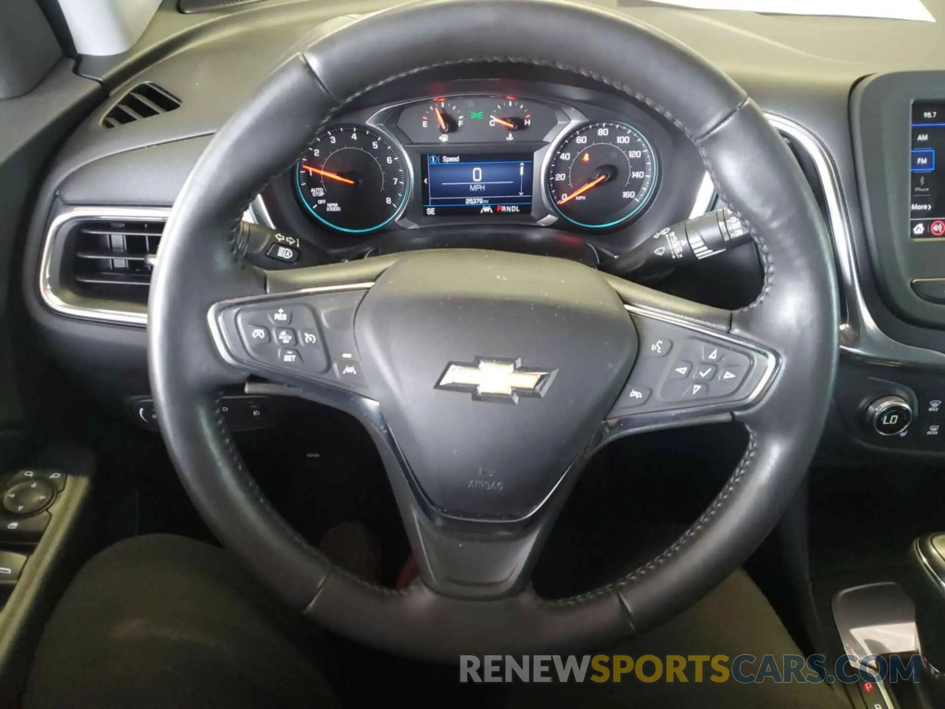 10 Photograph of a damaged car 2GNAXJEV1L6240350 CHEVROLET EQUINOX 2020