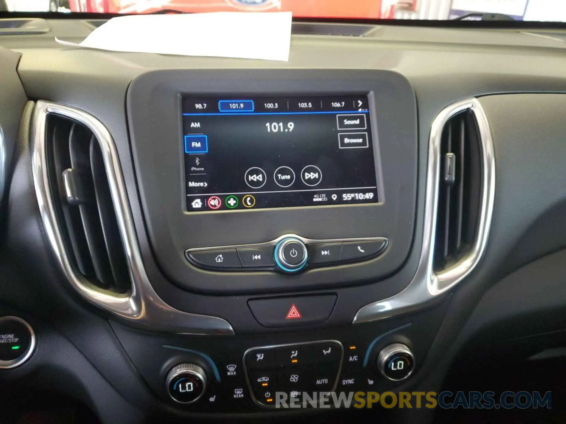25 Photograph of a damaged car 2GNAXJEV1L6240350 CHEVROLET EQUINOX 2020
