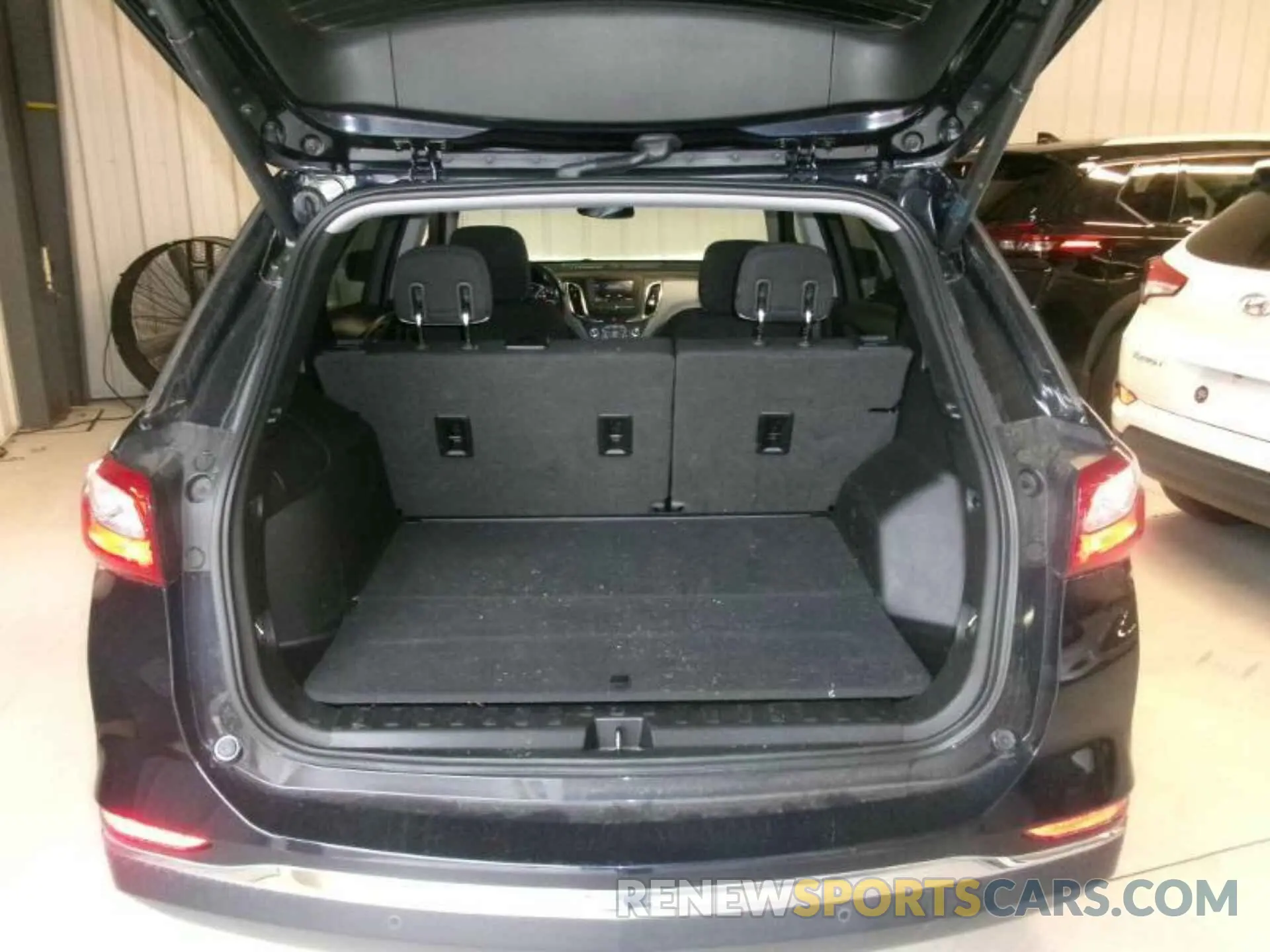 3 Photograph of a damaged car 2GNAXJEV1L6241191 CHEVROLET EQUINOX 2020