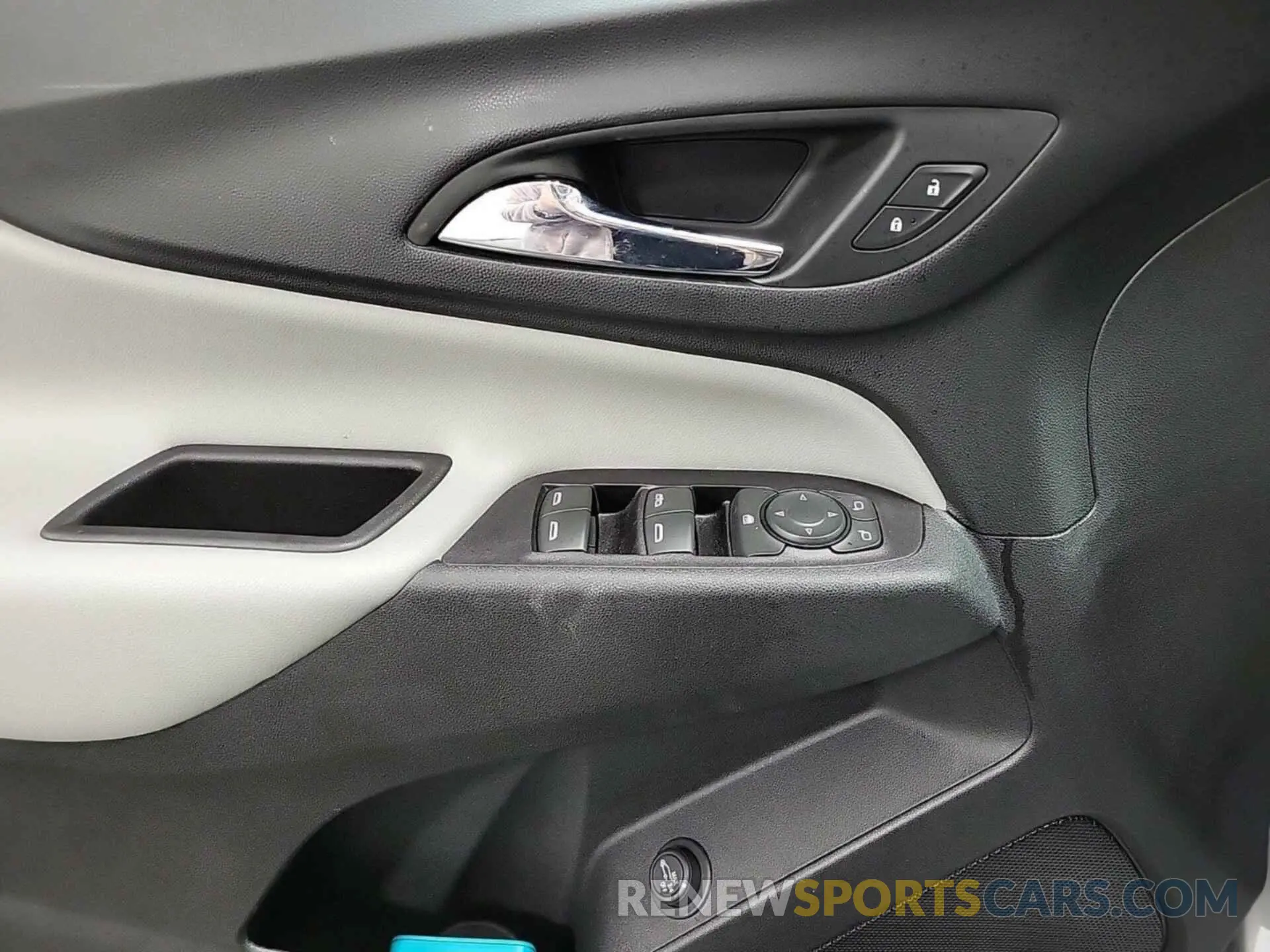 12 Photograph of a damaged car 2GNAXJEV2L6154805 CHEVROLET EQUINOX 2020