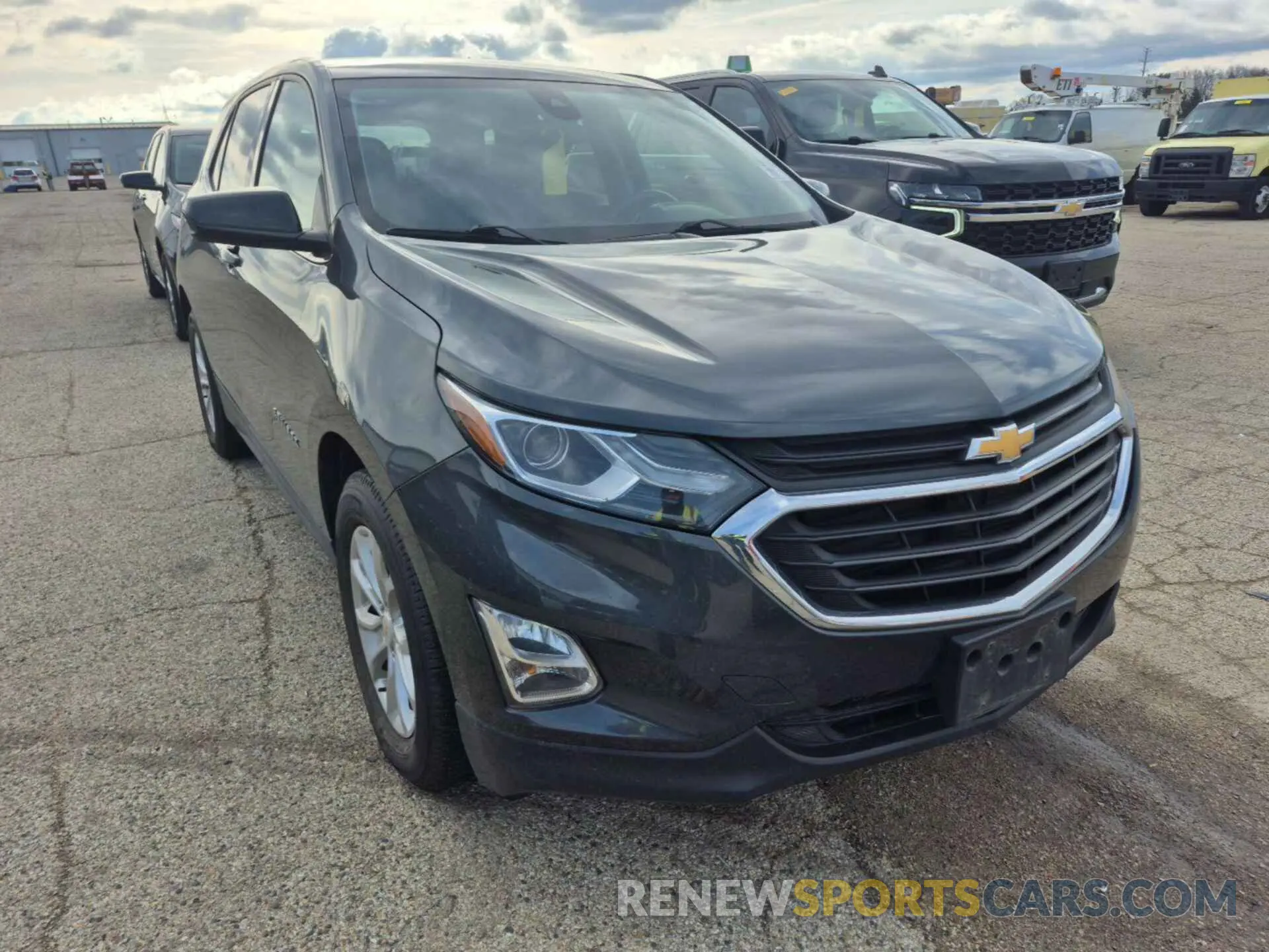 11 Photograph of a damaged car 2GNAXJEV2L6154948 CHEVROLET EQUINOX 2020