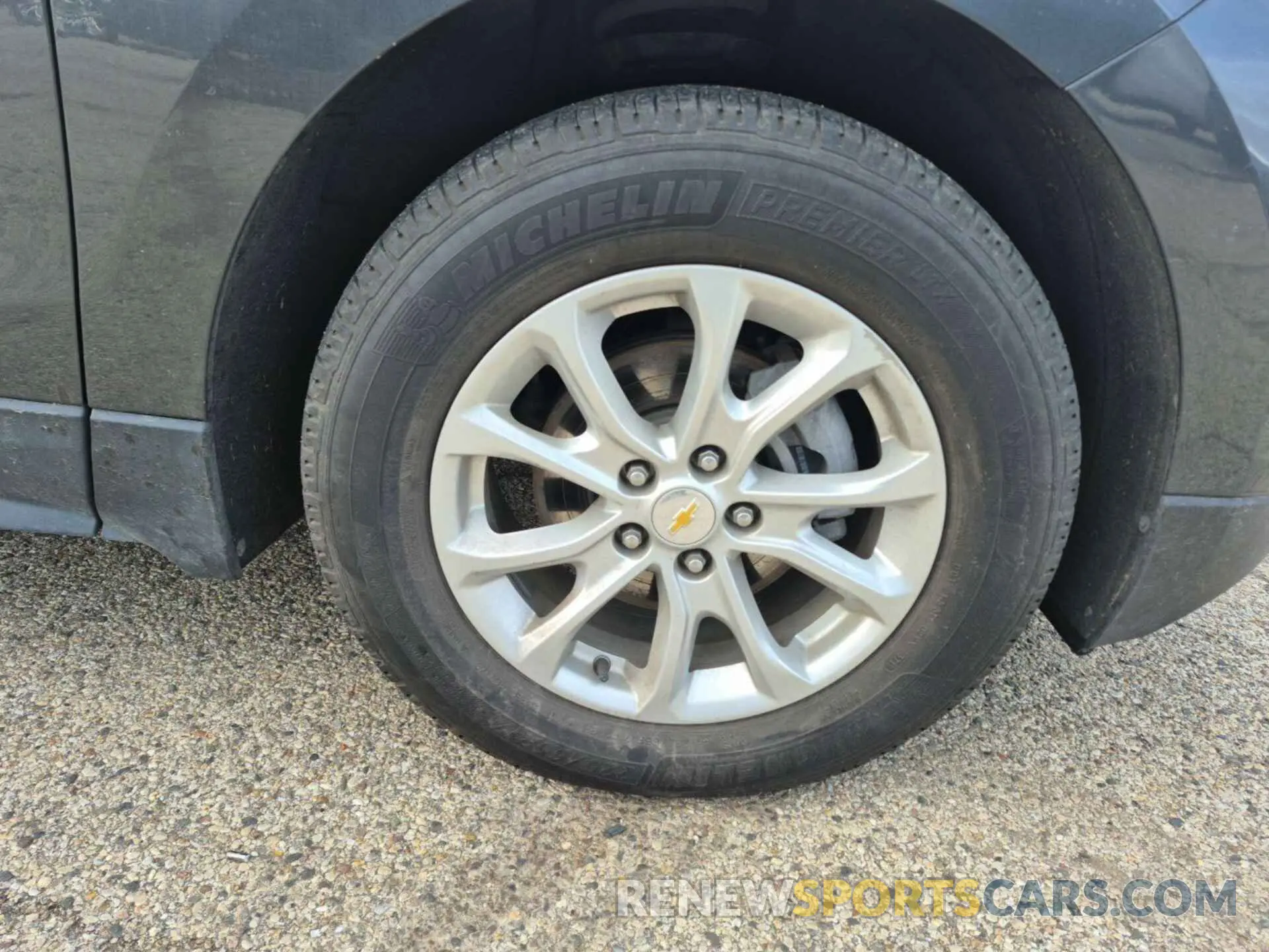 9 Photograph of a damaged car 2GNAXJEV2L6154948 CHEVROLET EQUINOX 2020