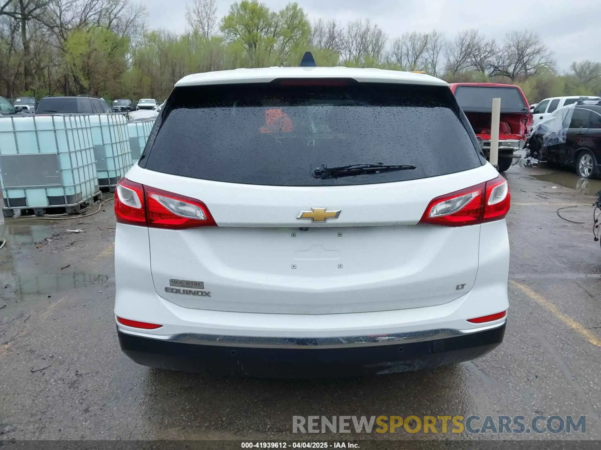 16 Photograph of a damaged car 2GNAXJEV2L6163939 CHEVROLET EQUINOX 2020