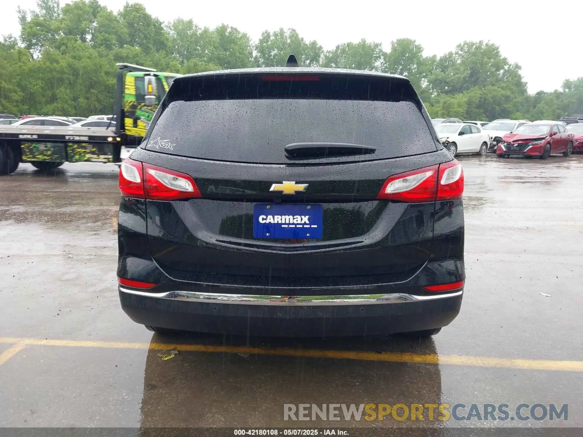 17 Photograph of a damaged car 2GNAXJEV2L6168333 CHEVROLET EQUINOX 2020