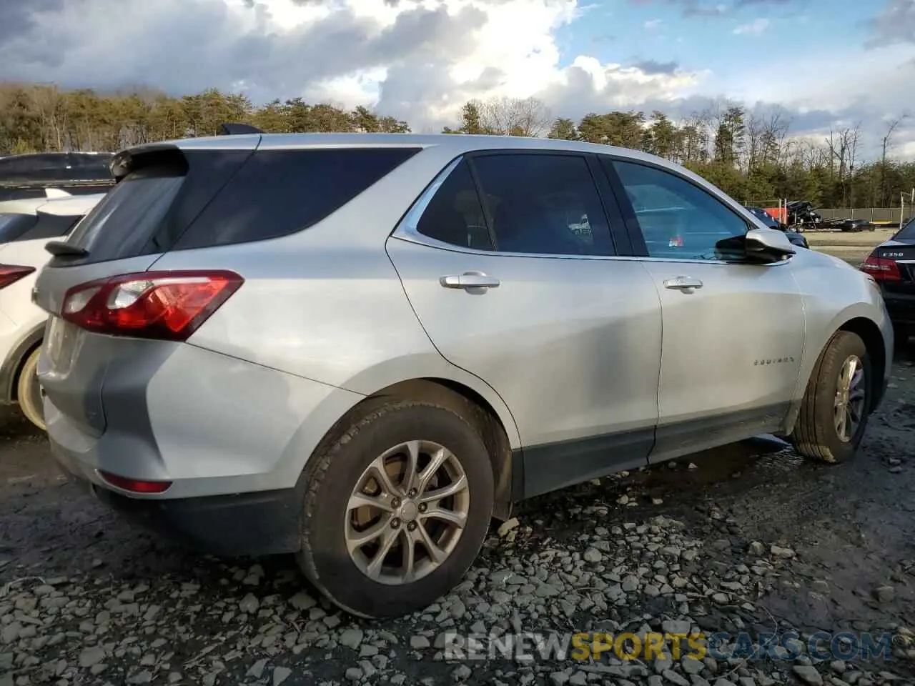3 Photograph of a damaged car 2GNAXJEV2L6176853 CHEVROLET EQUINOX 2020