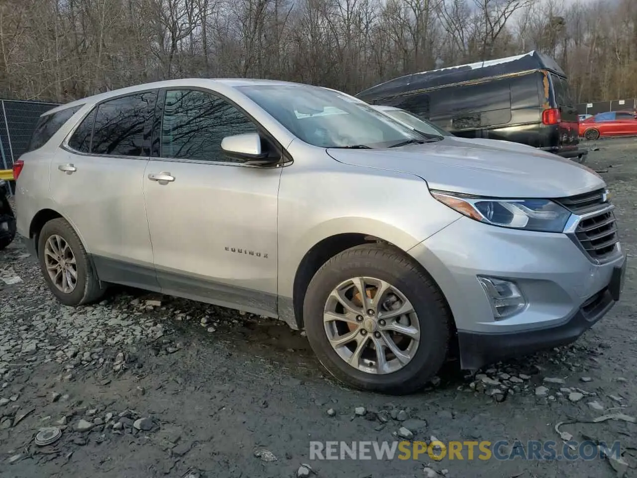4 Photograph of a damaged car 2GNAXJEV2L6176853 CHEVROLET EQUINOX 2020