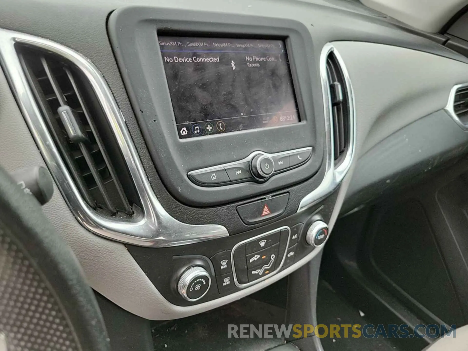 13 Photograph of a damaged car 2GNAXJEV2L6179980 CHEVROLET EQUINOX 2020
